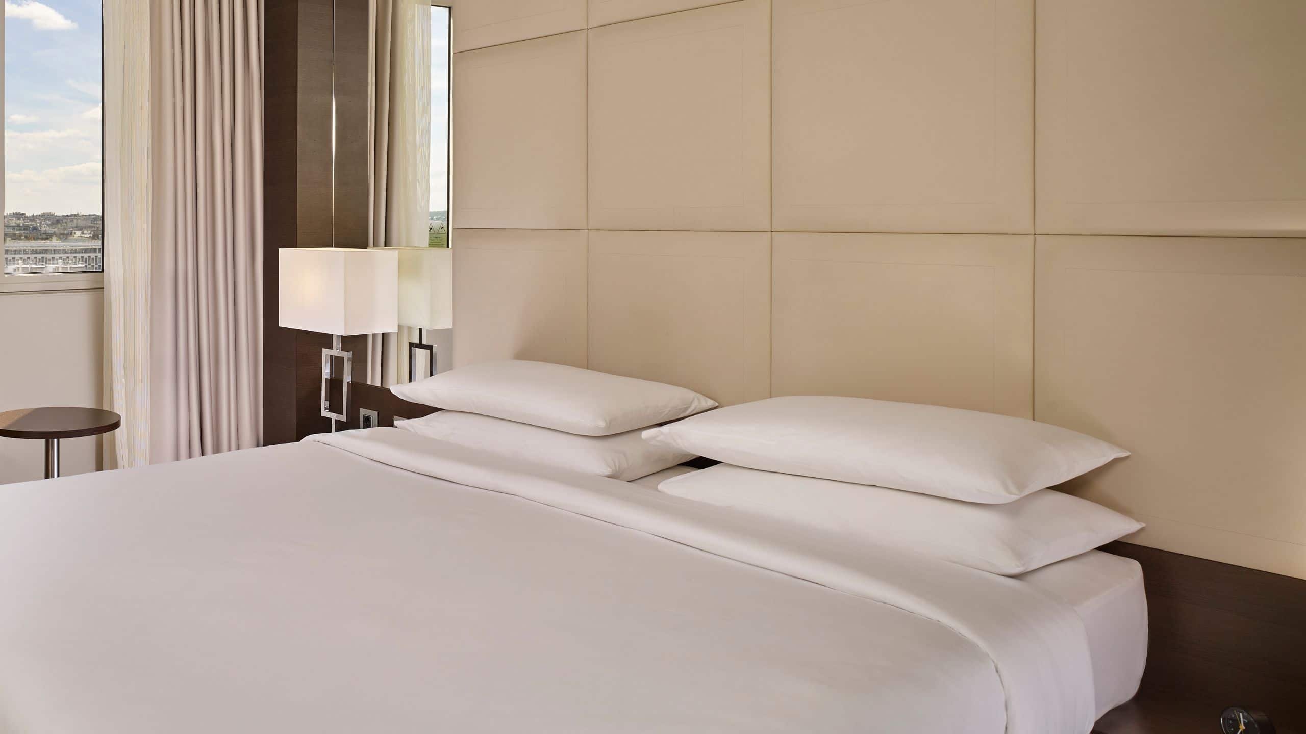 1 King Bed - Image 5