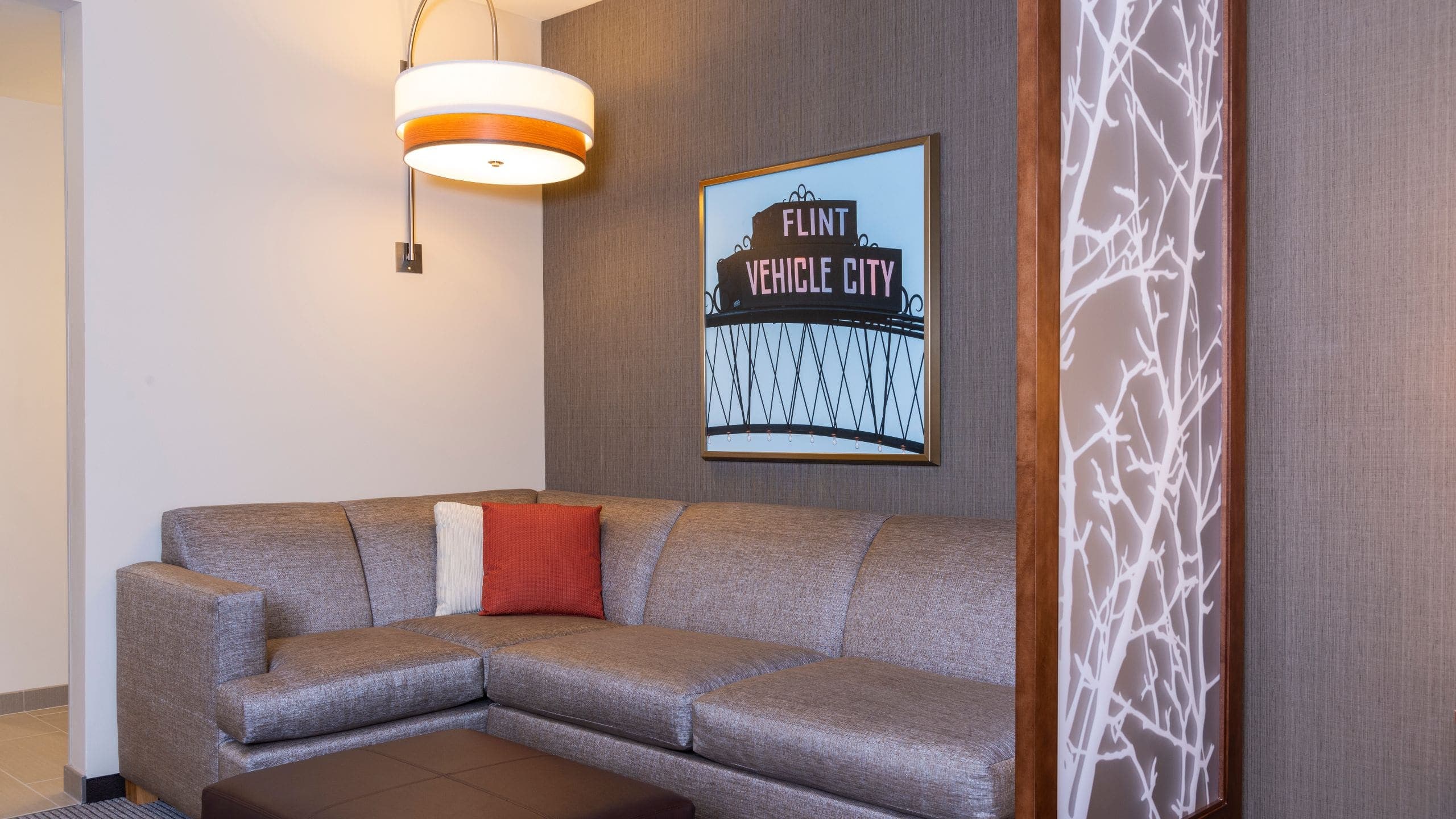 Accessible | Two Double Beds (plus sofa bed) / Tub - Image 3