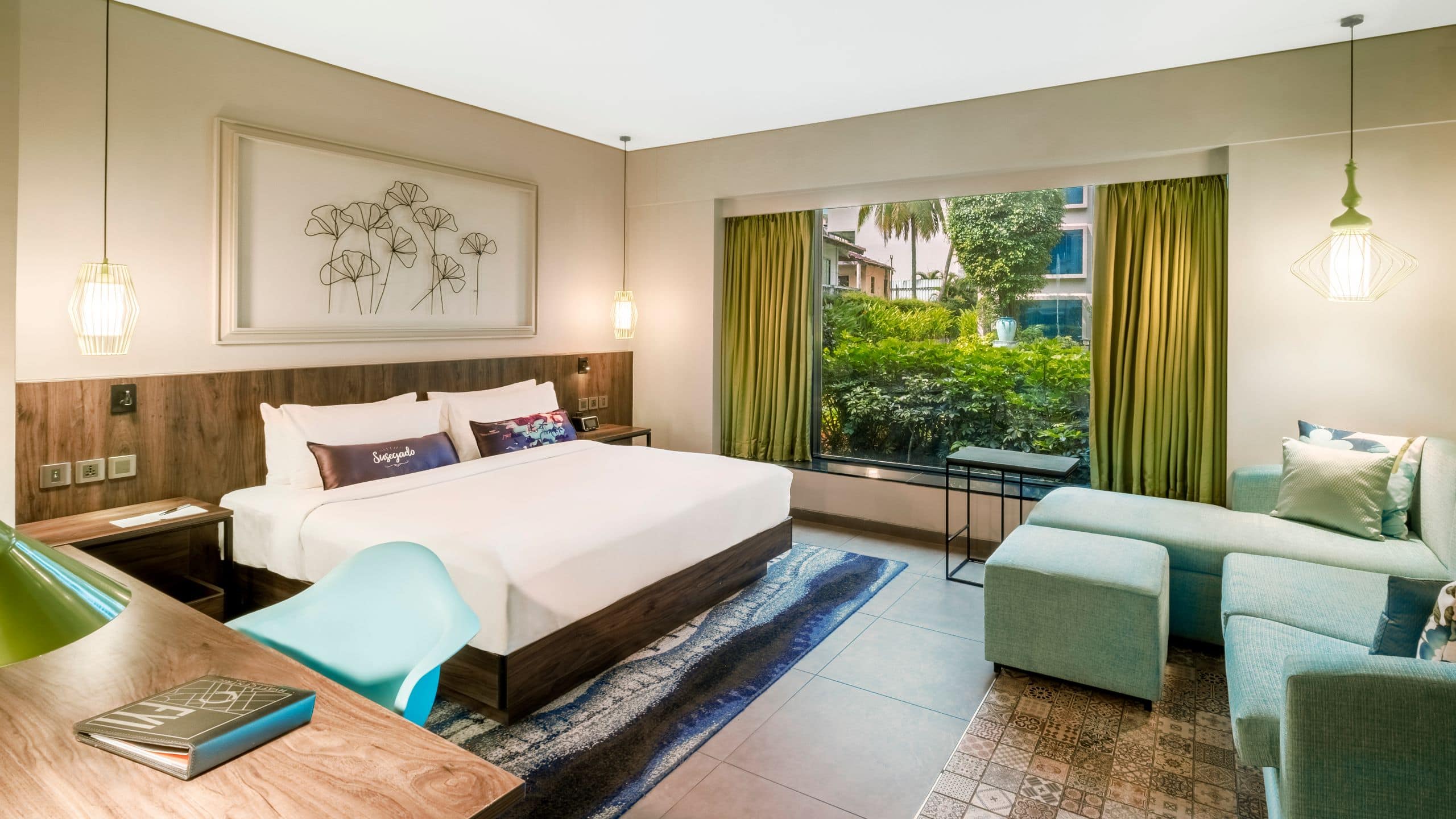 1 King Bed - Image 1