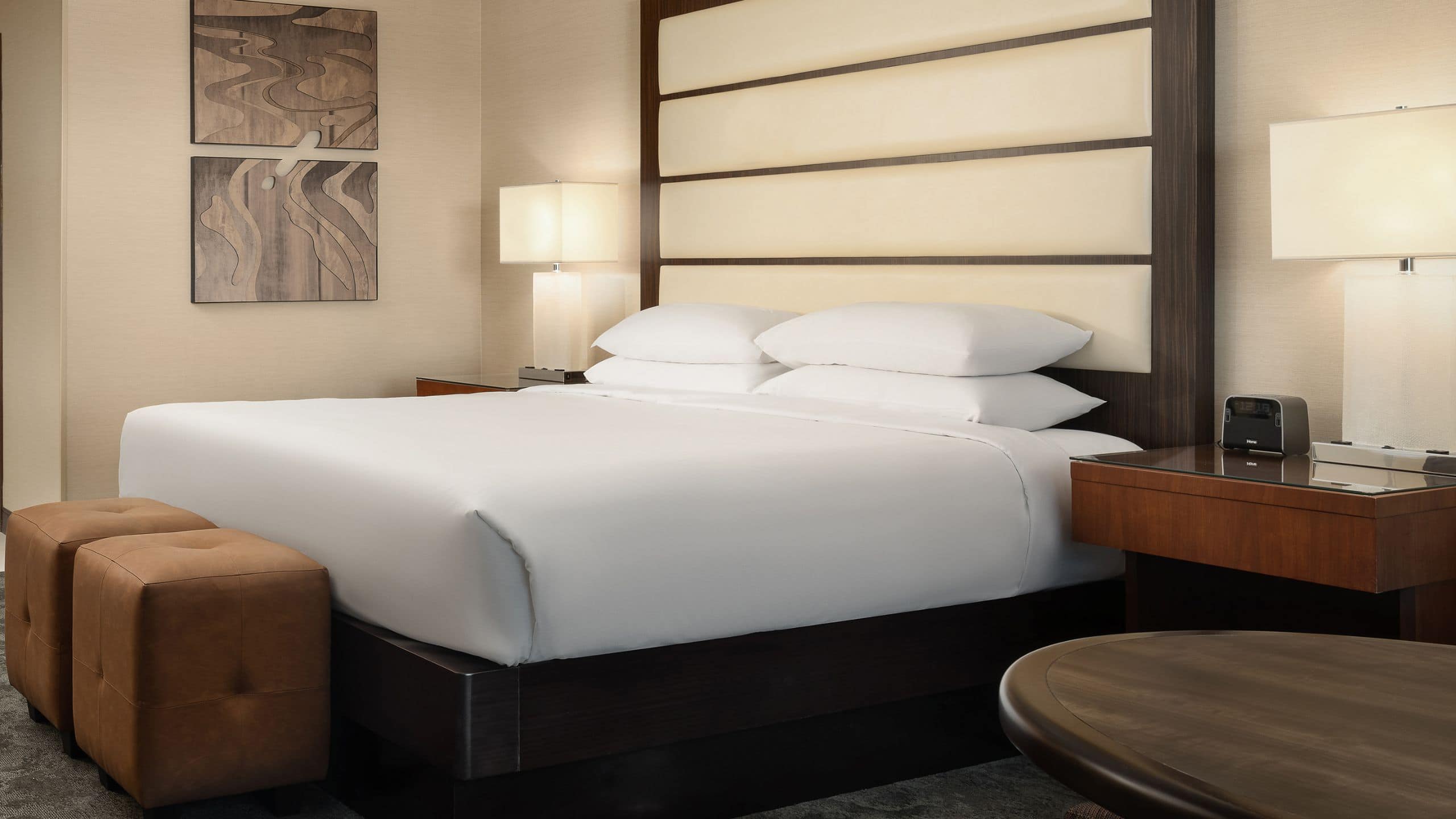 1 King Bed Accessible Tub - Image 2