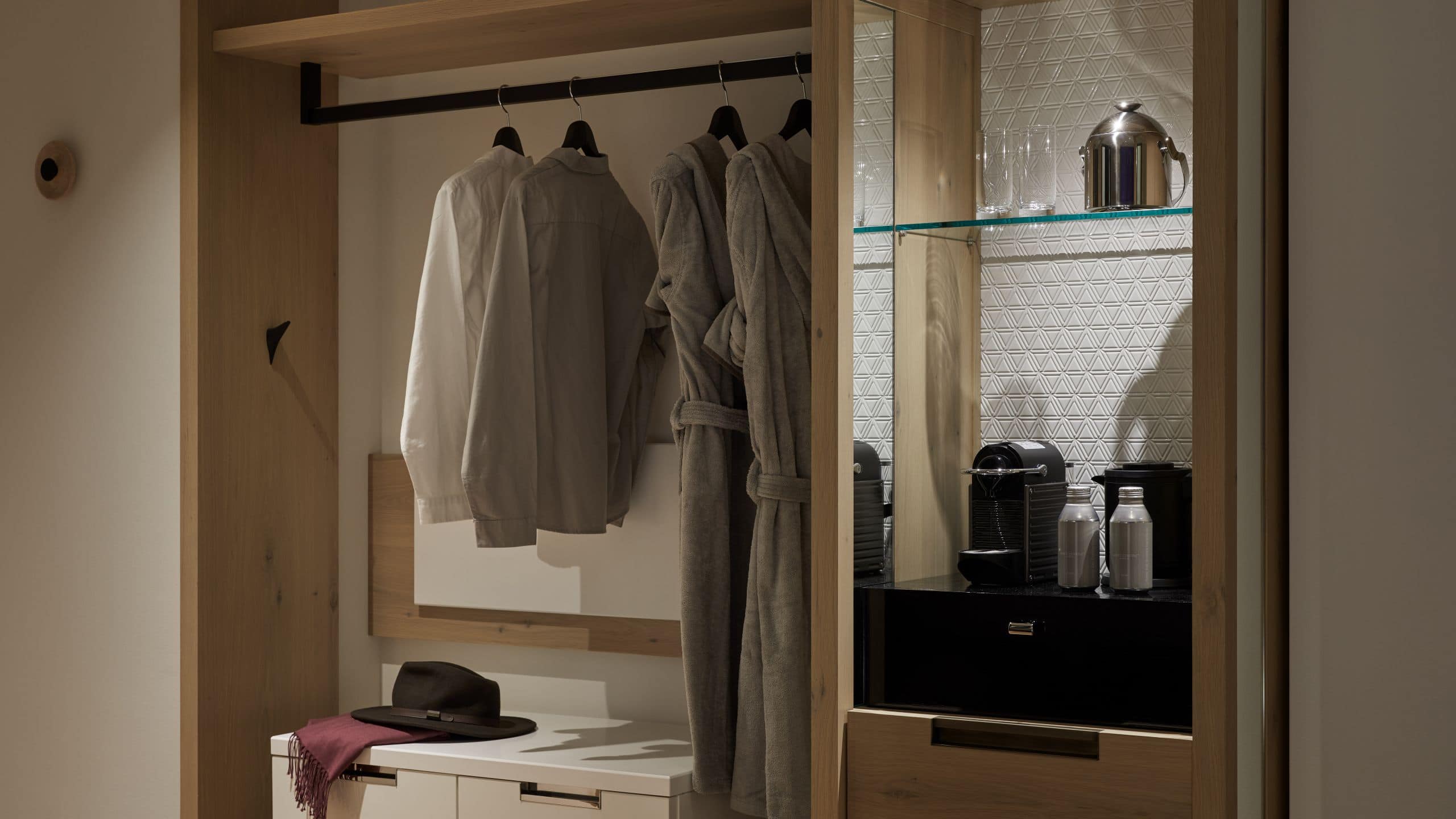 1 King Bed - Image 5