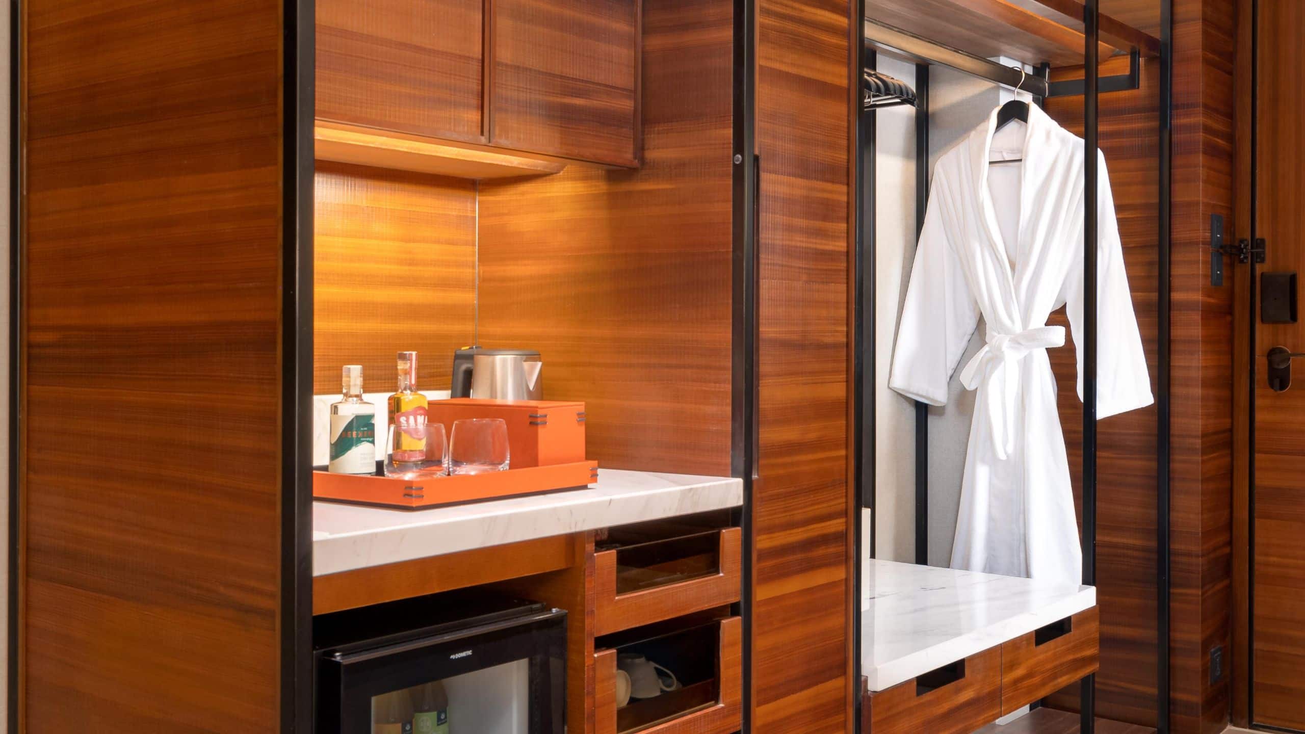 1 King Bed - Image 2