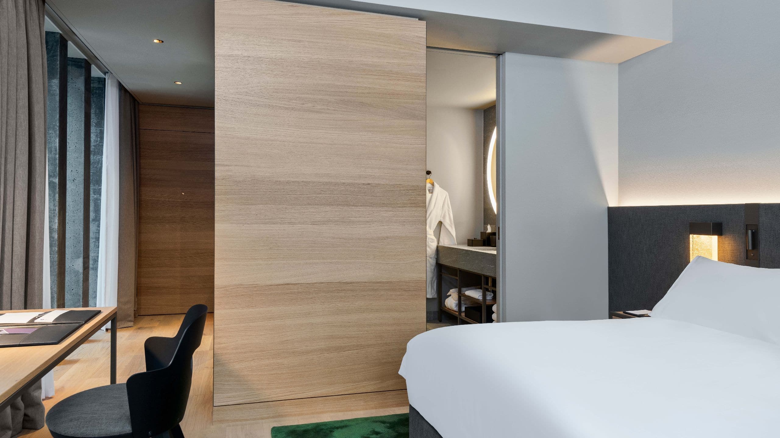 1 King Bed - Image 4