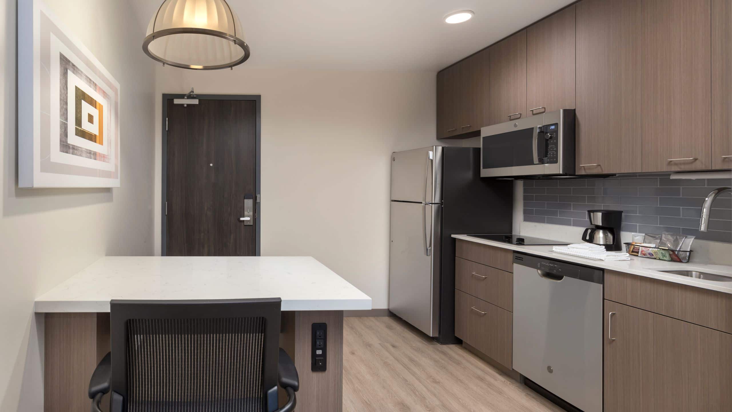 One Bedroom Kitchen Suite | King Bed (Plus Sofa Bed) - Image 2