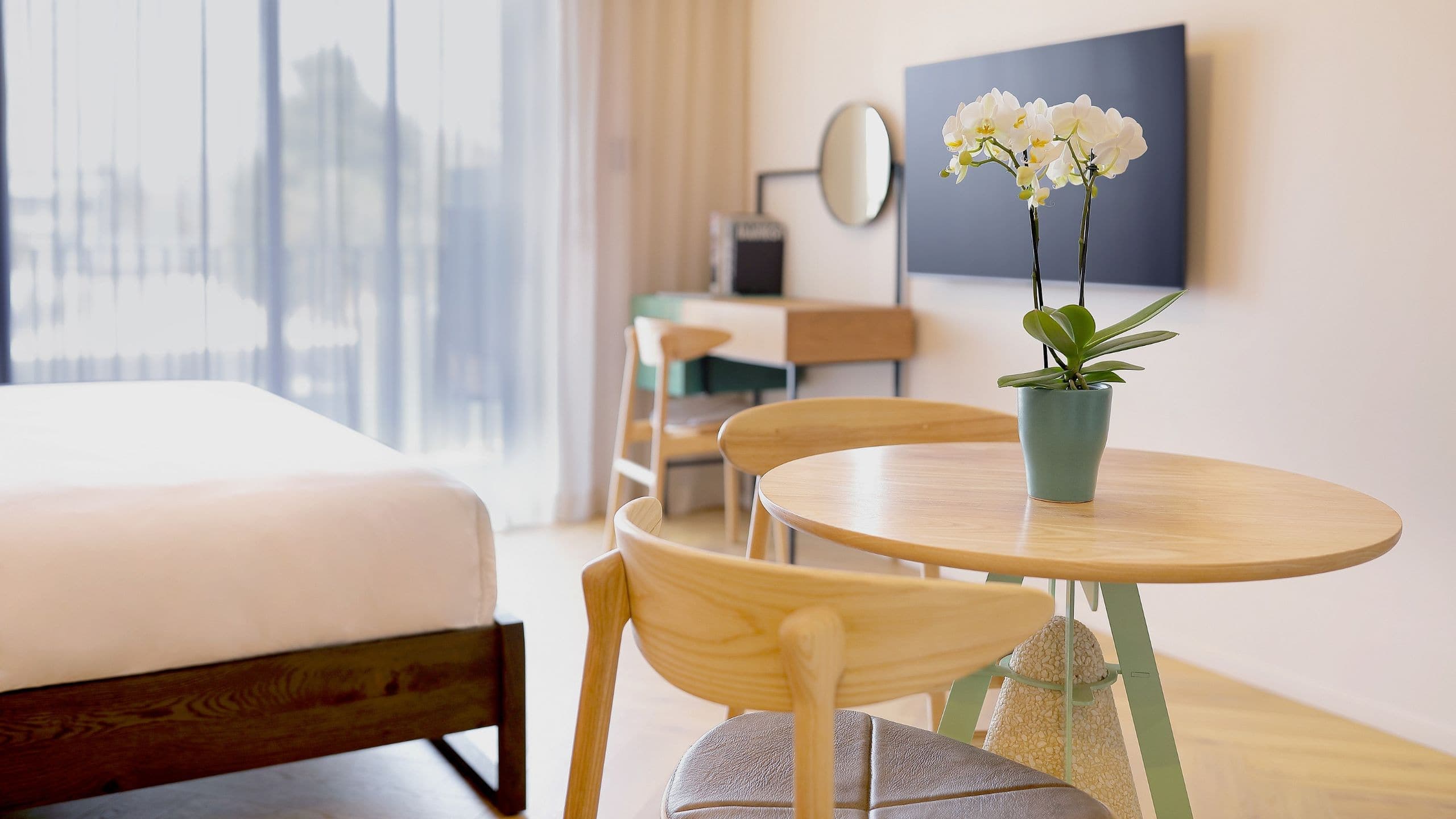 One Bedroom Suite - Image 5