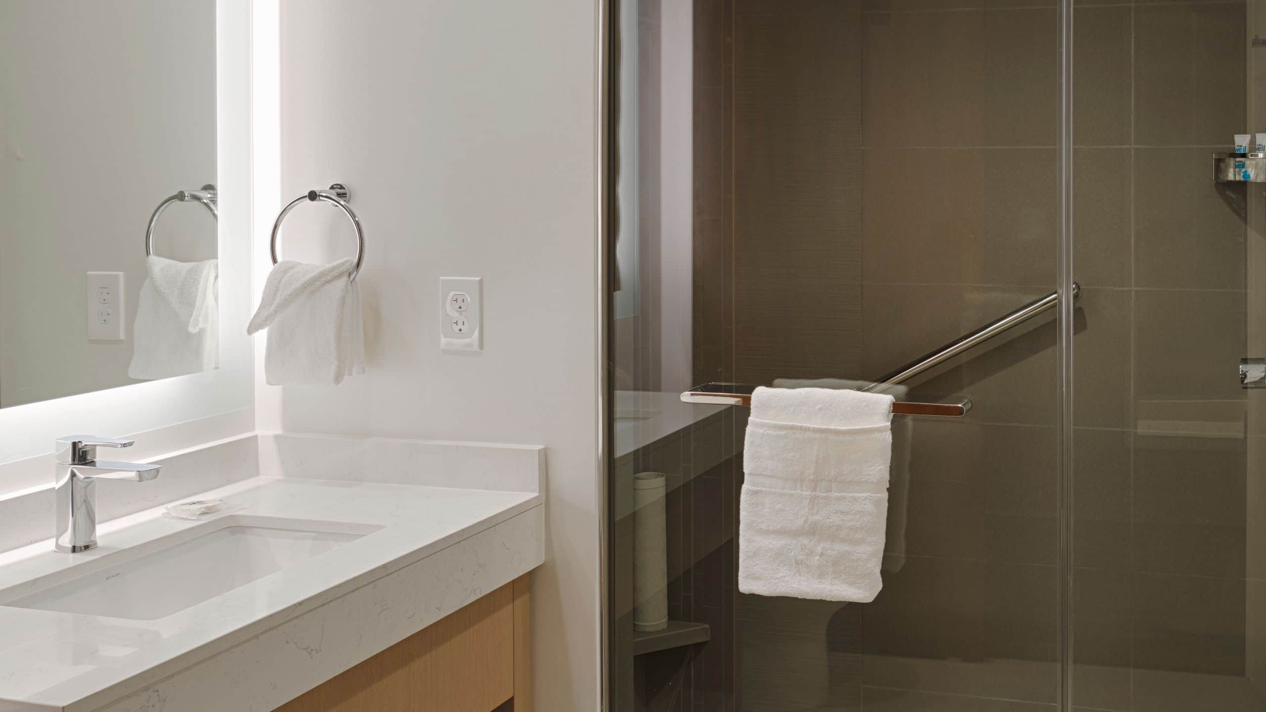 One Bedroom Suite | King Bed (Plus Sofa Bed) - Image 2