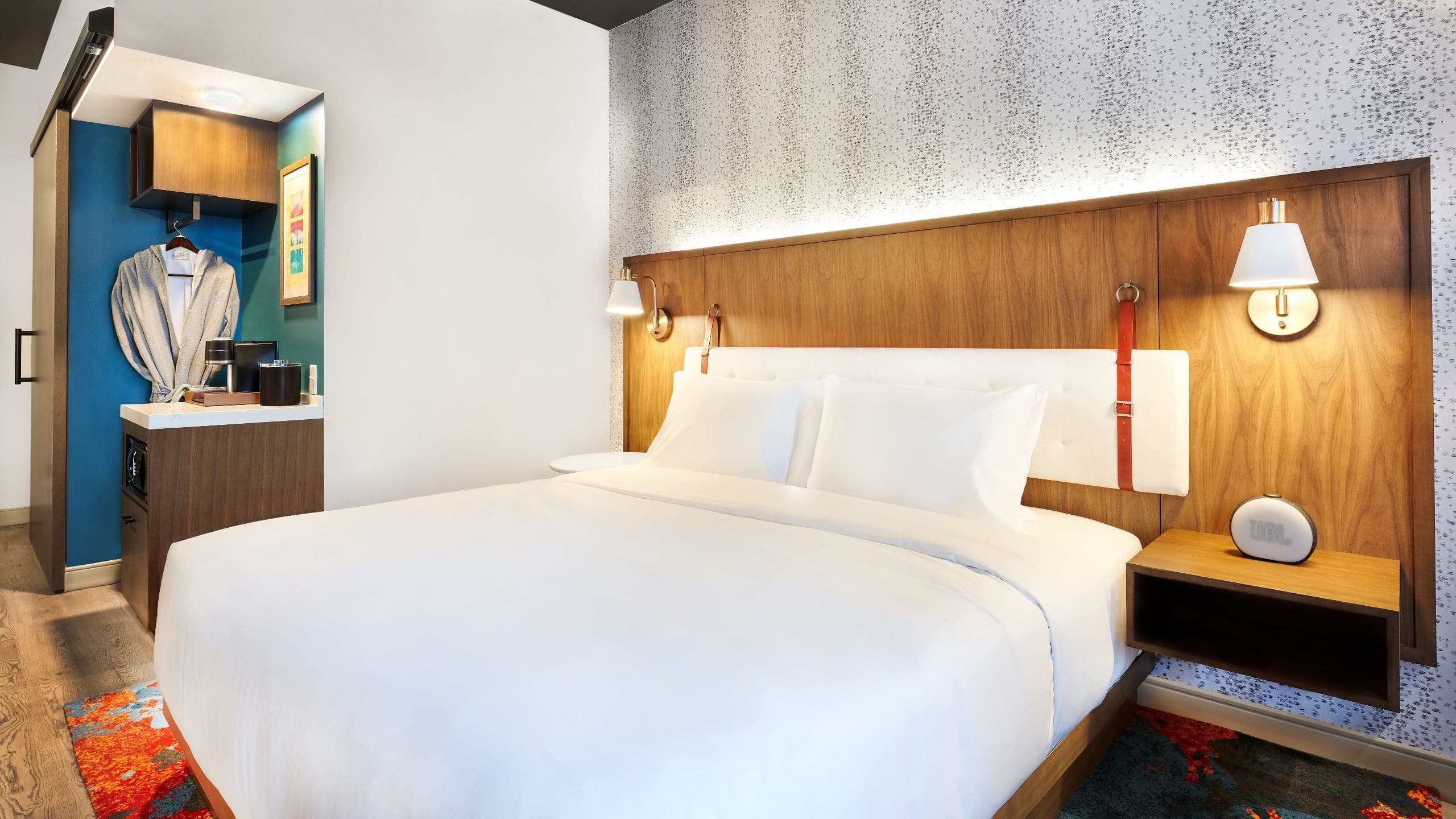 1 King Bed - Image 2