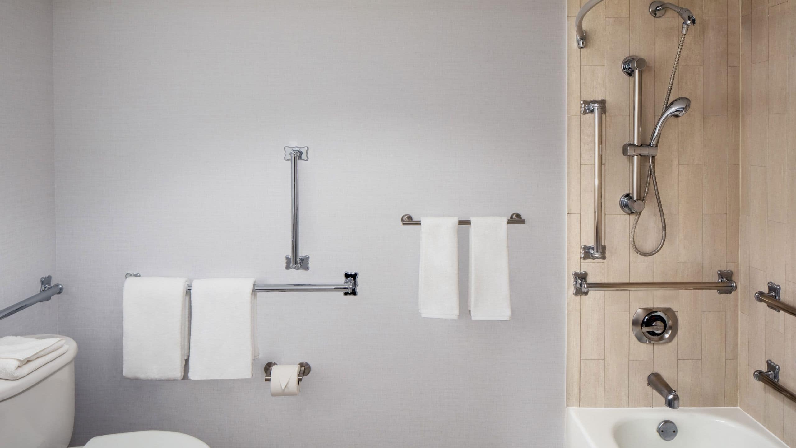 1 King Bed with Accessible Tub - Image 2