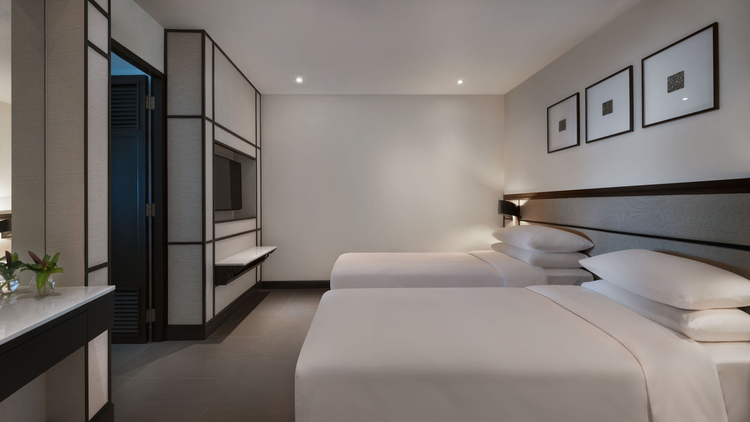 2 Bedroom Regency Suite - Image 5