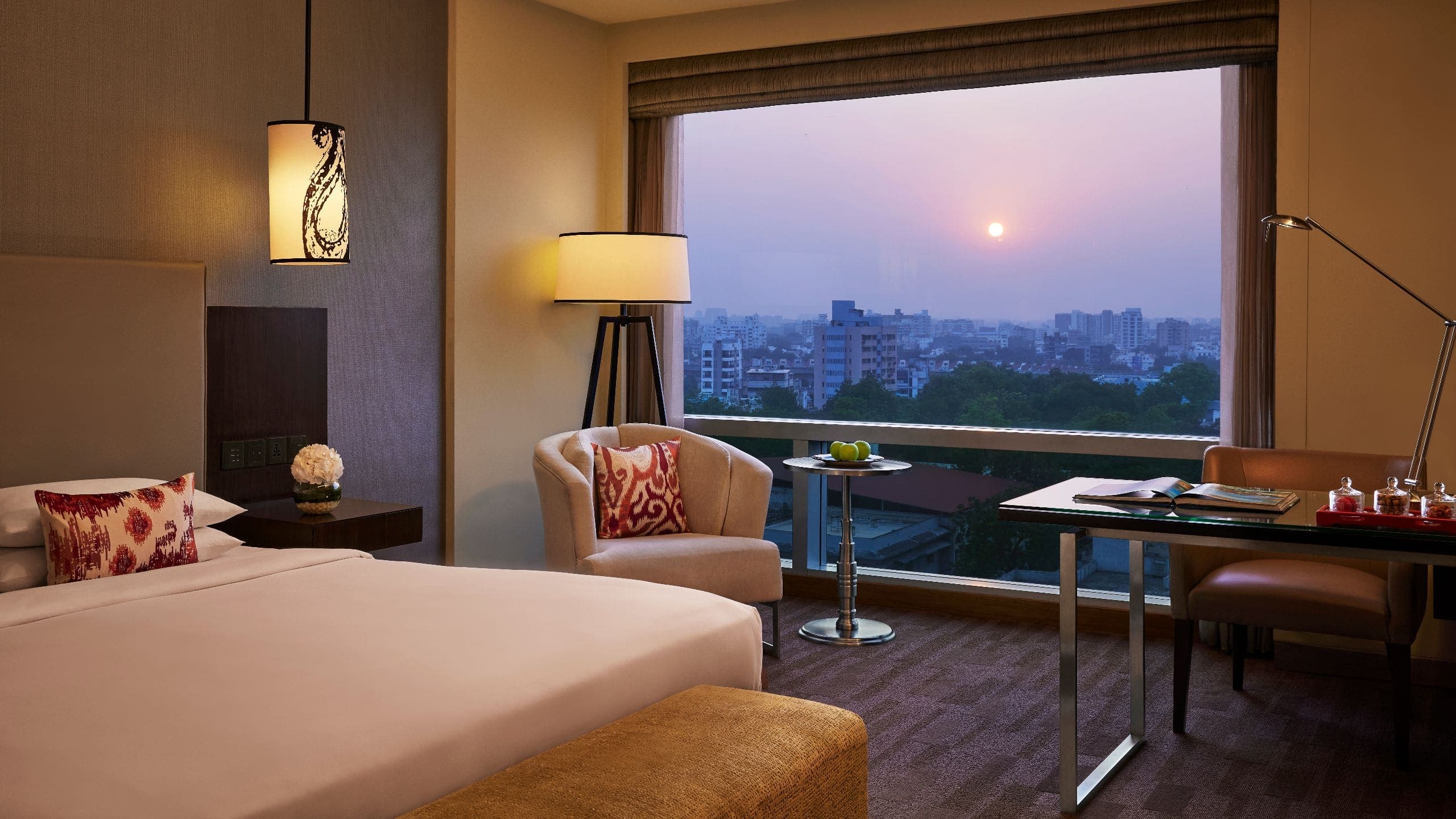 1 King Bed - Image 1