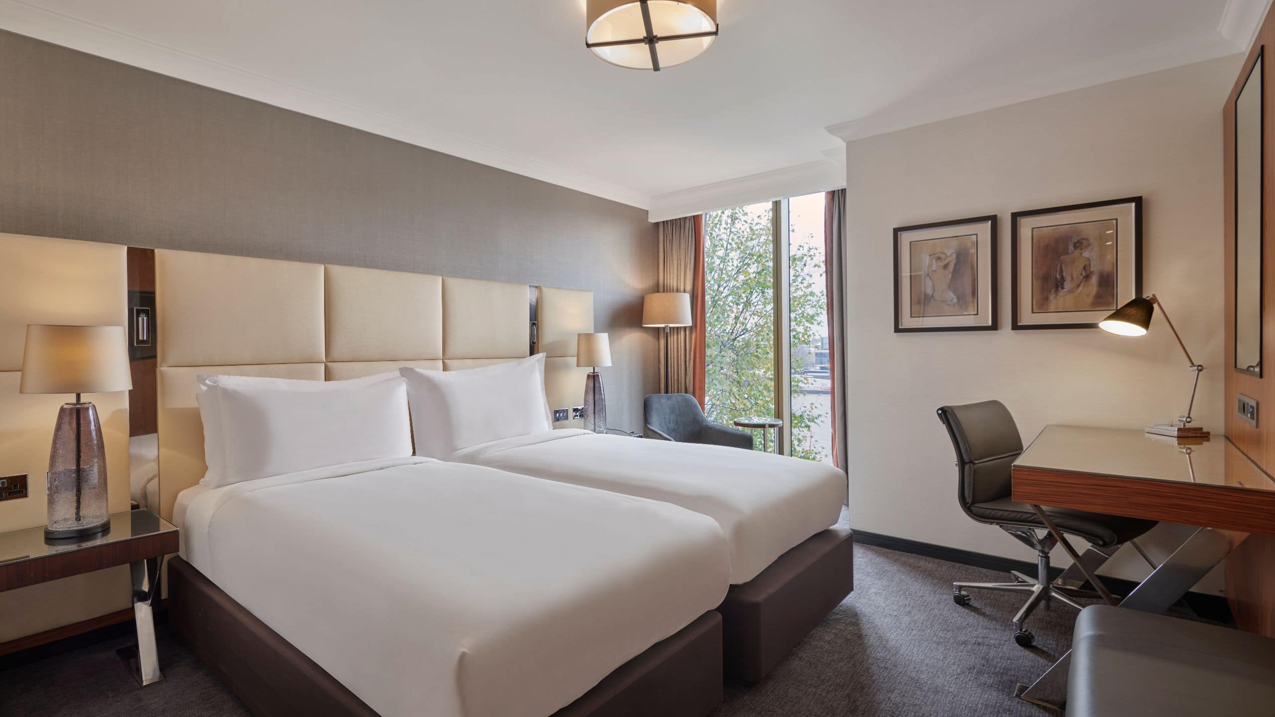 2 Twin Beds River View - Image 1