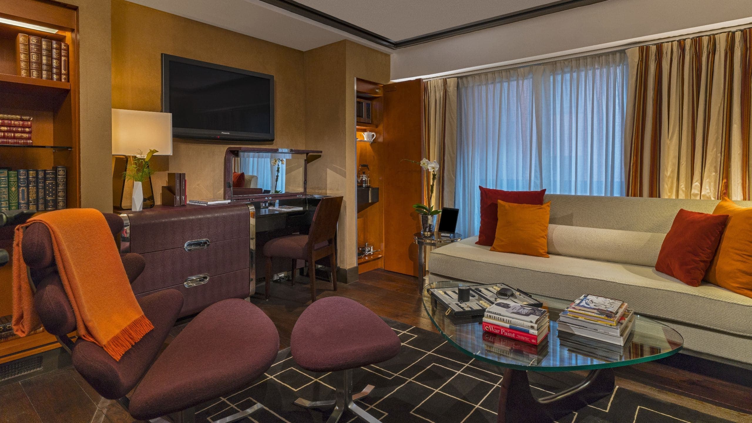 One Bedroom Suite - Image 4