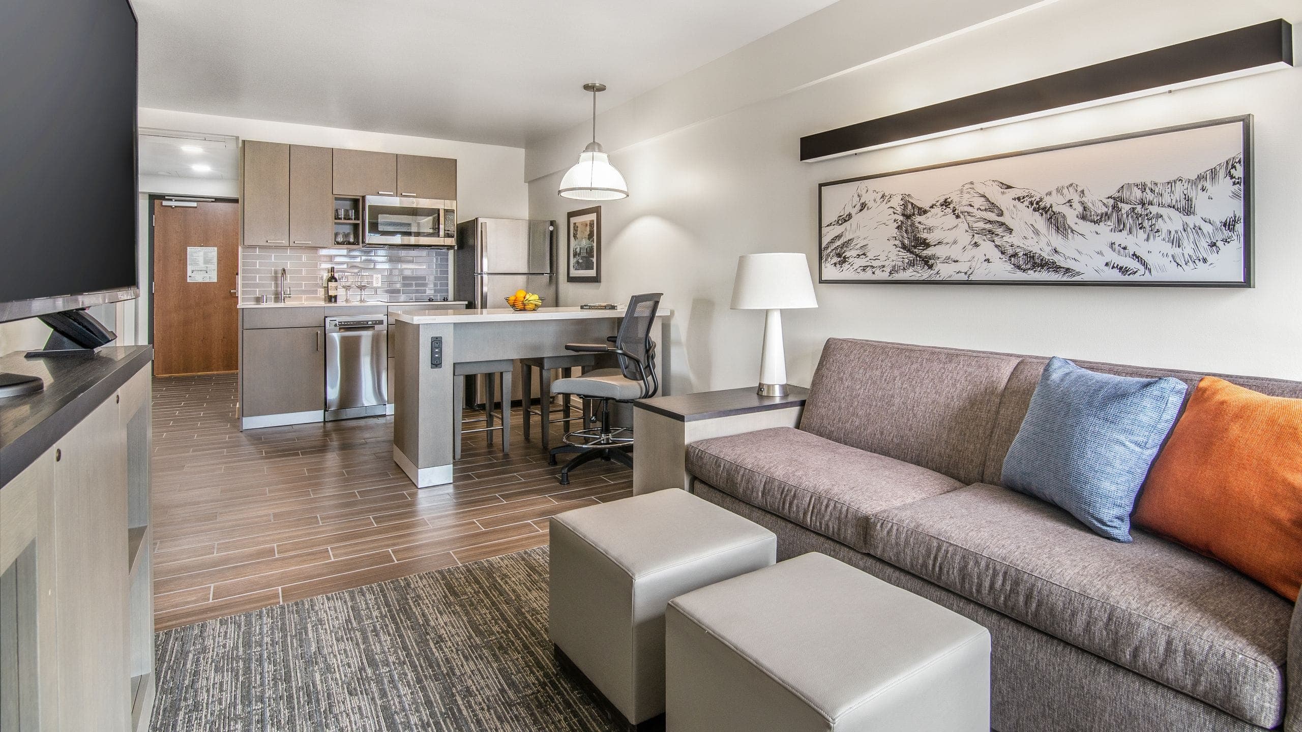 One Bedroom Kitchen Suite | King Bed (Plus Sofa Bed) - Image 3