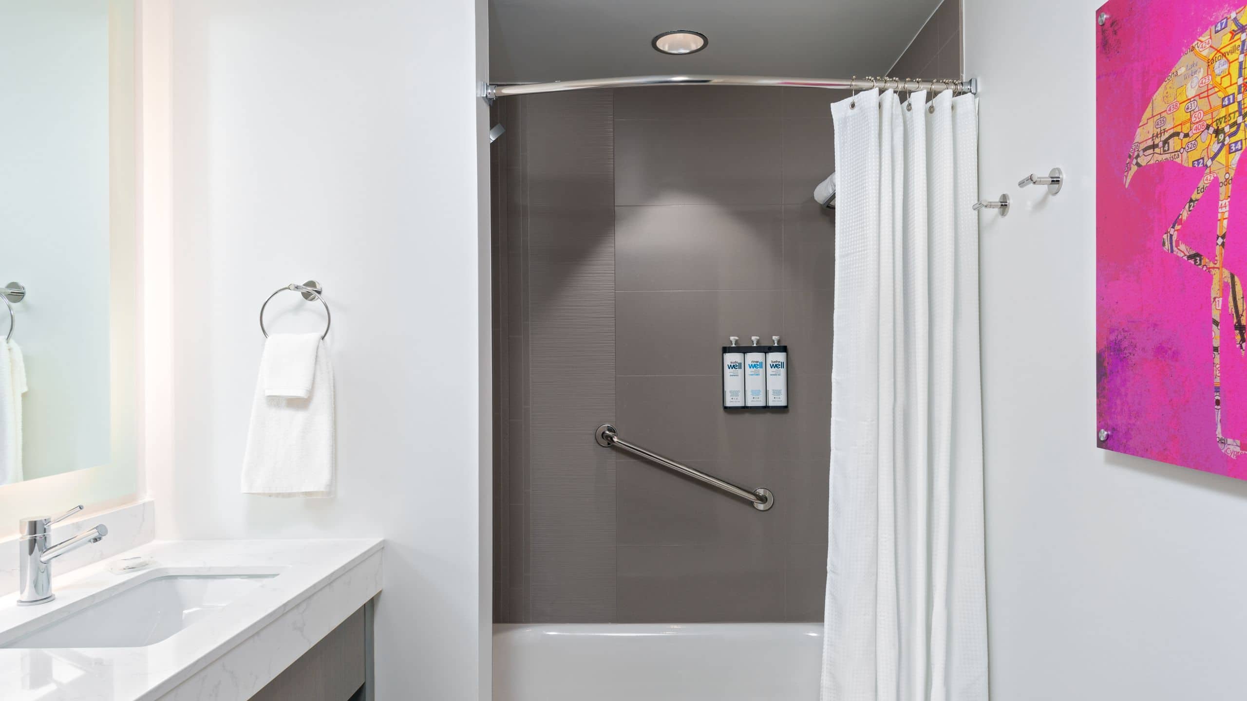 One Bedroom Kitchen Suite | King Bed (Plus Sofa Bed) - Image 6