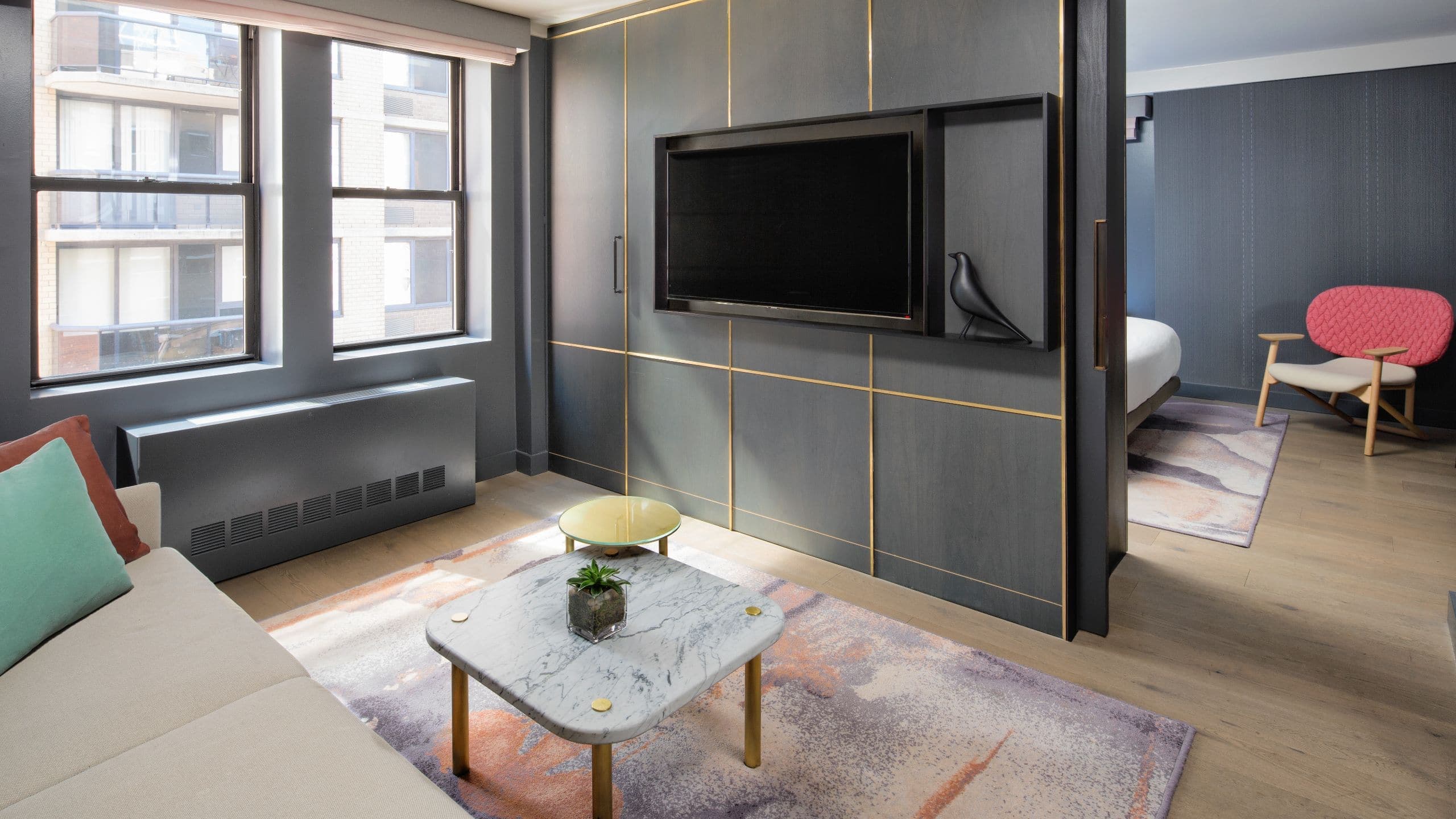 1 Bedroom King Suite - Image 2