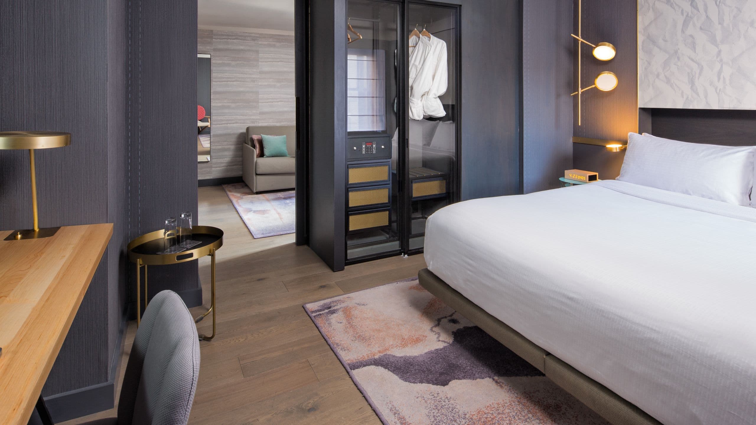 1 Bedroom King Suite - Image 1