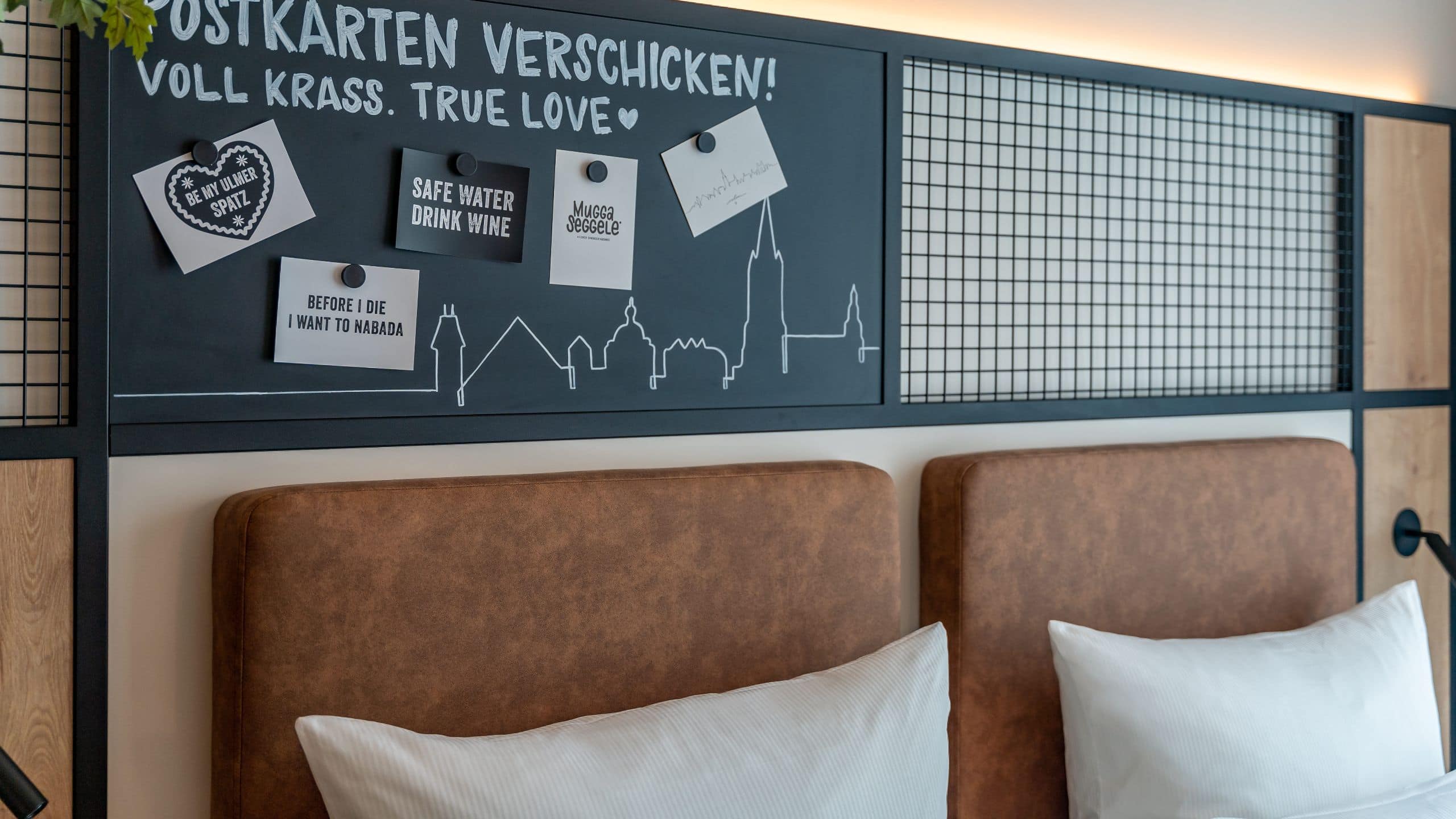 1 King Bed - Image 4