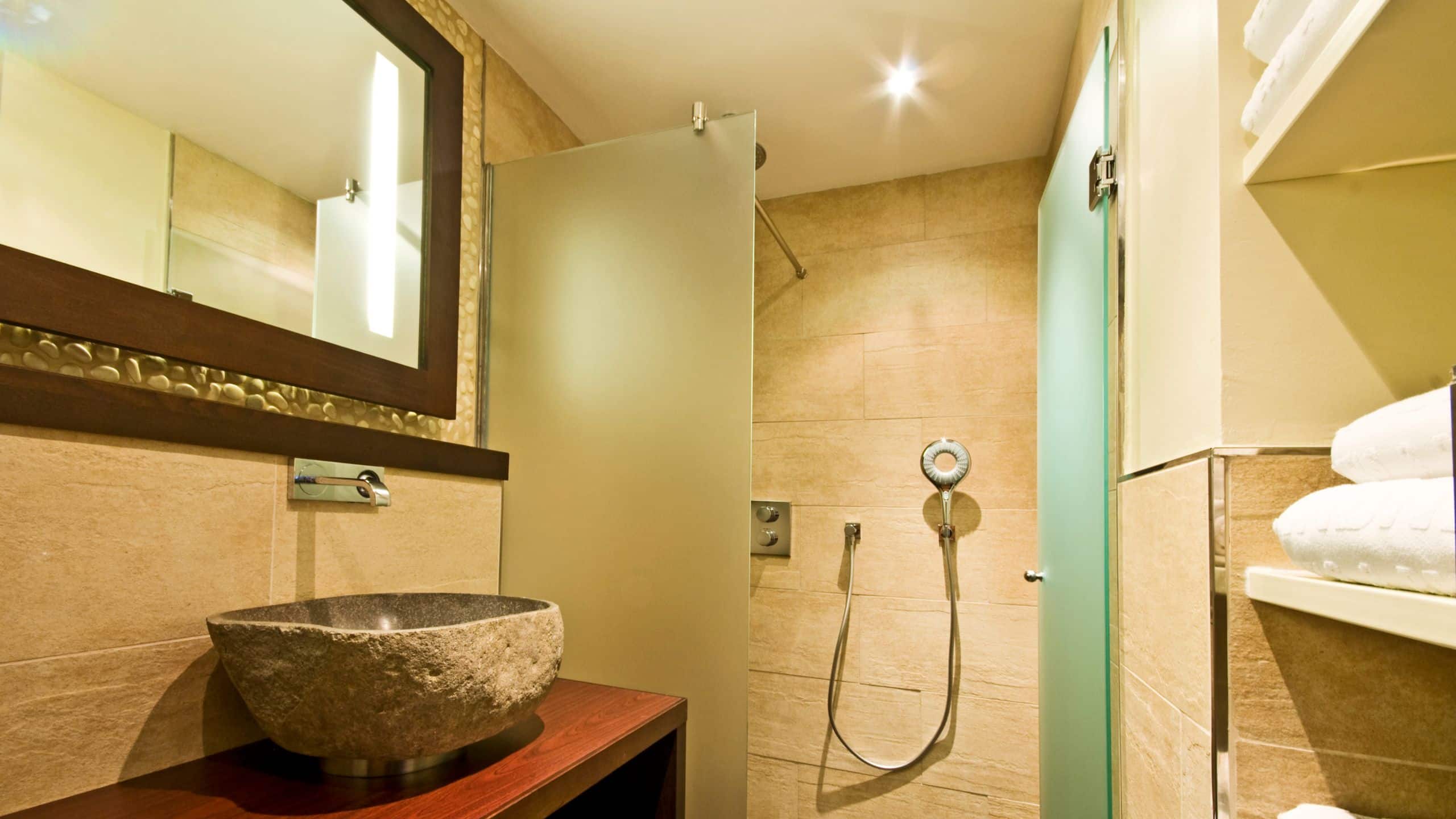 African Suite - Image 3