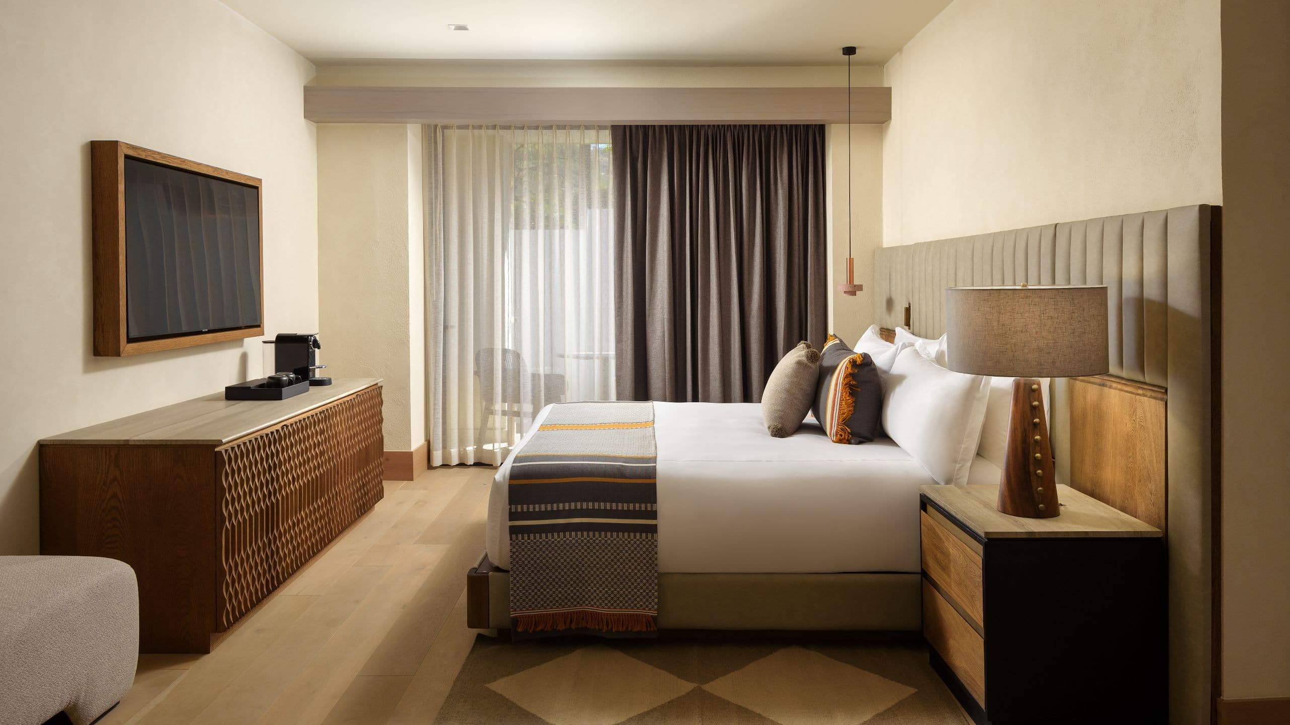 1 King Bed - Image 1