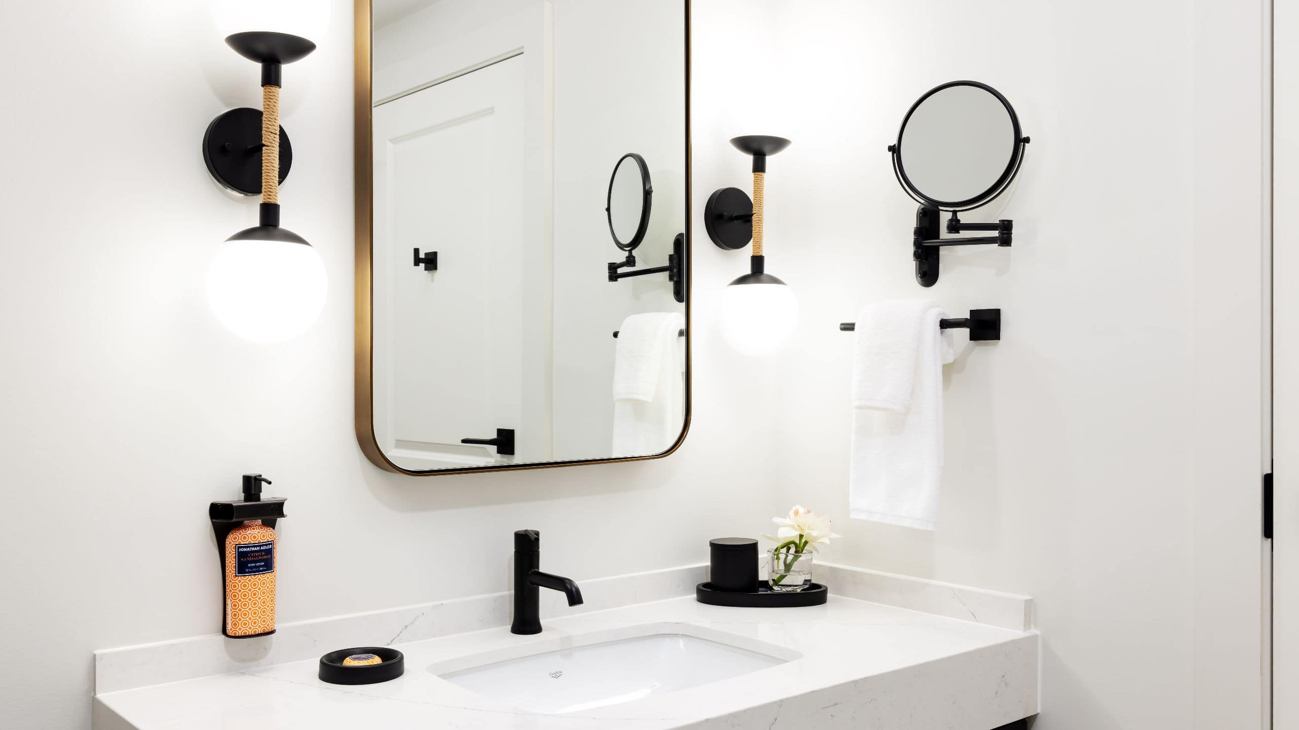 1 Double Bed - Image 3