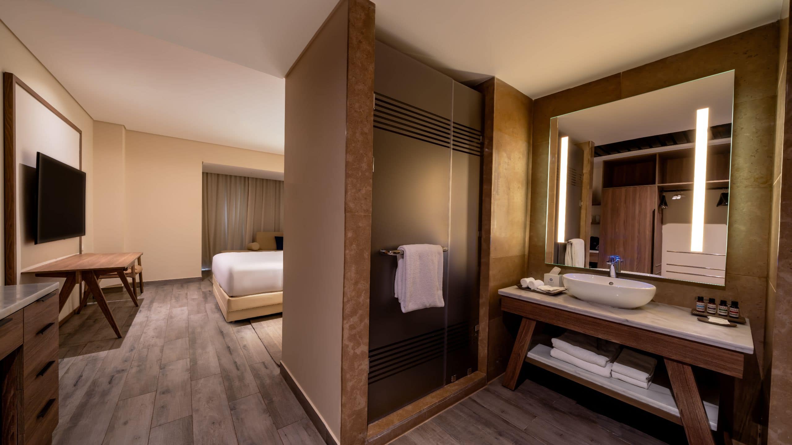 1 King Bed - Image 5