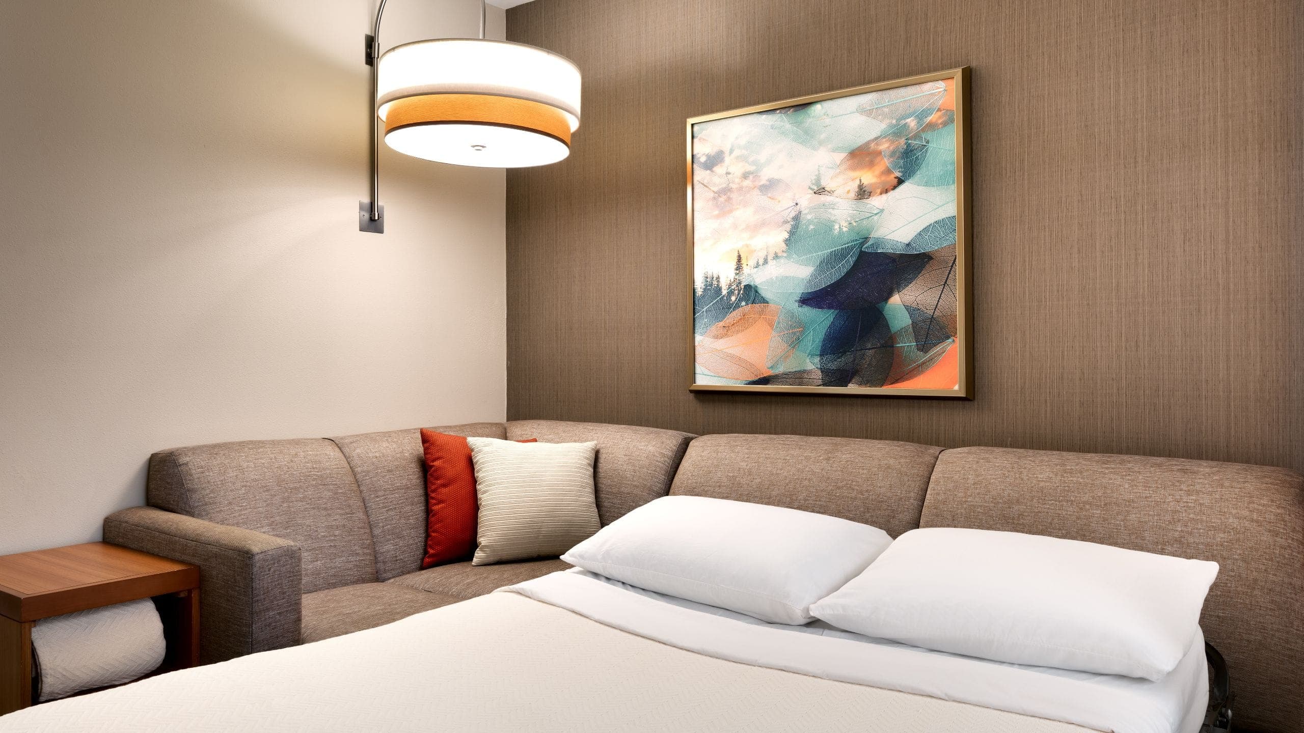 Accessible | King Bed/Tub (plus sofa bed) - Image 4