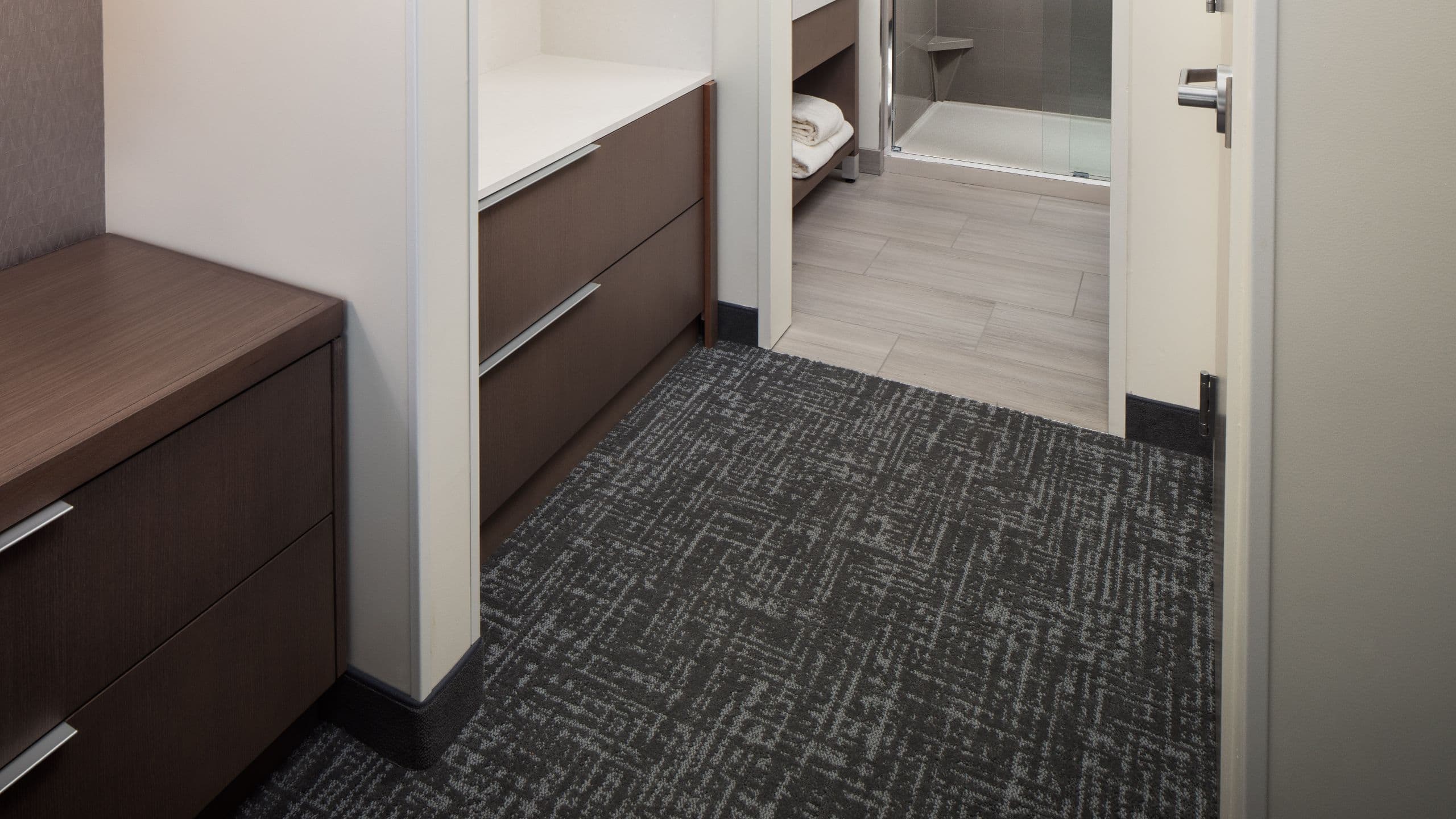 One Bedroom Kitchen Suite | King Bed (Plus Sofa Bed) - Image 5