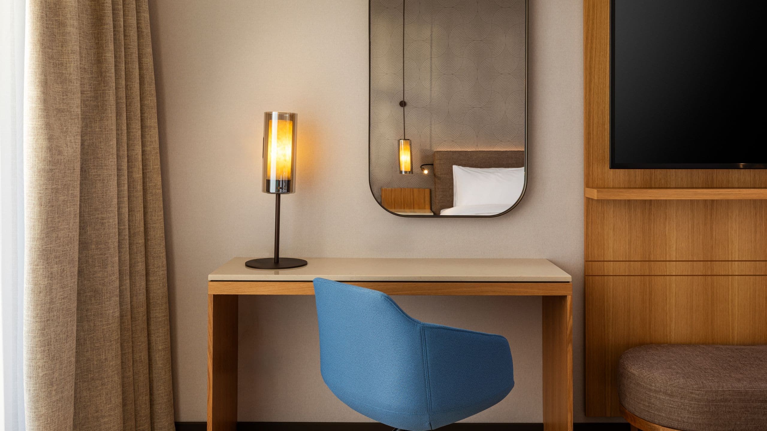 1 King Bed - Image 2