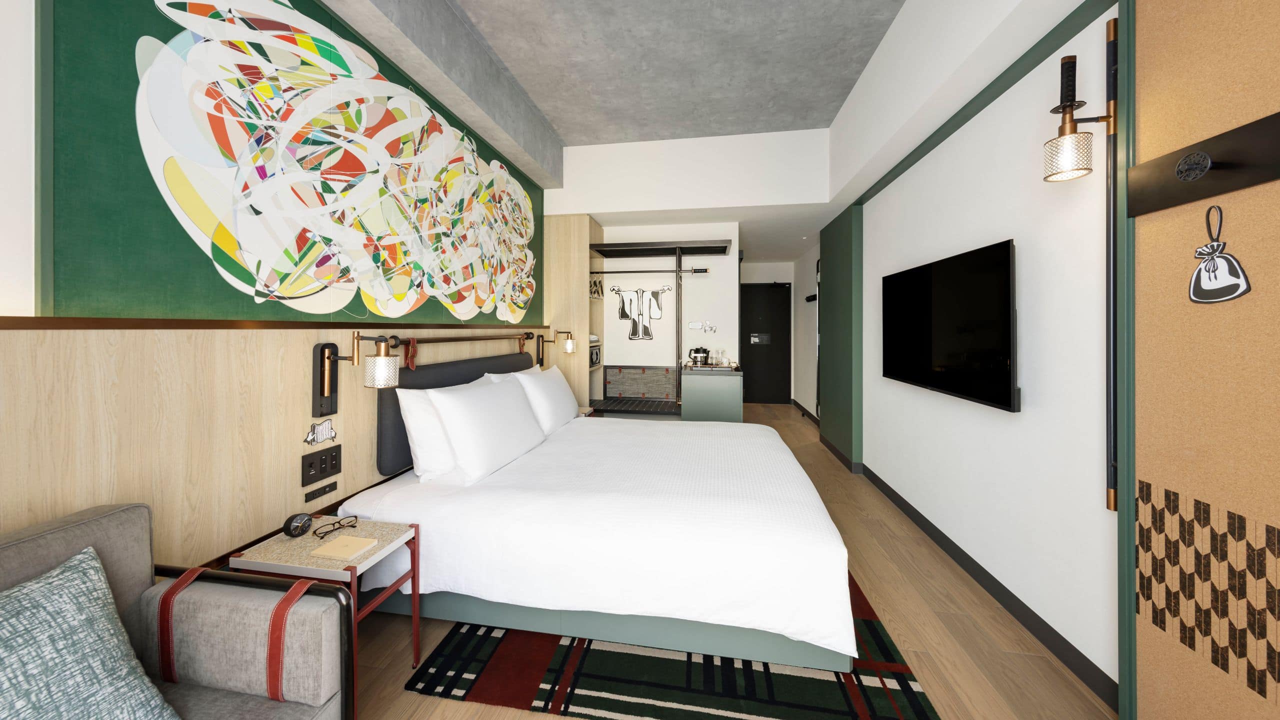 1 Queen Bed - Image 1