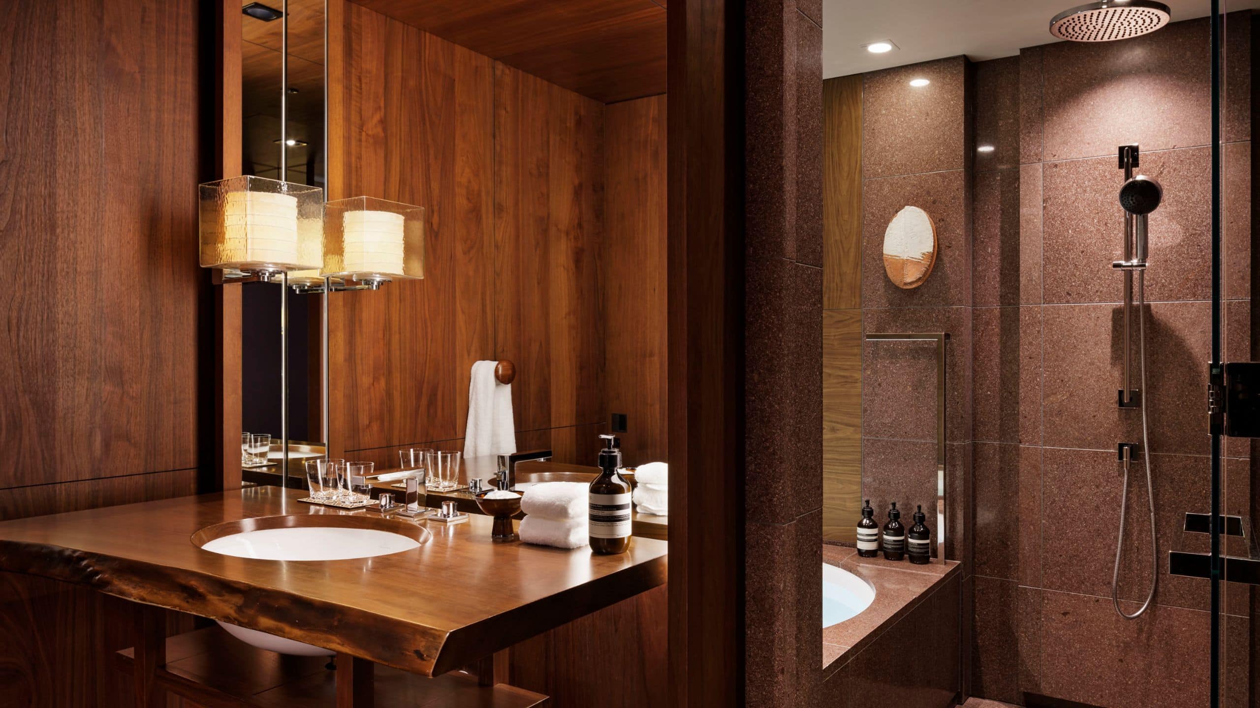 1 King Bed - Image 3