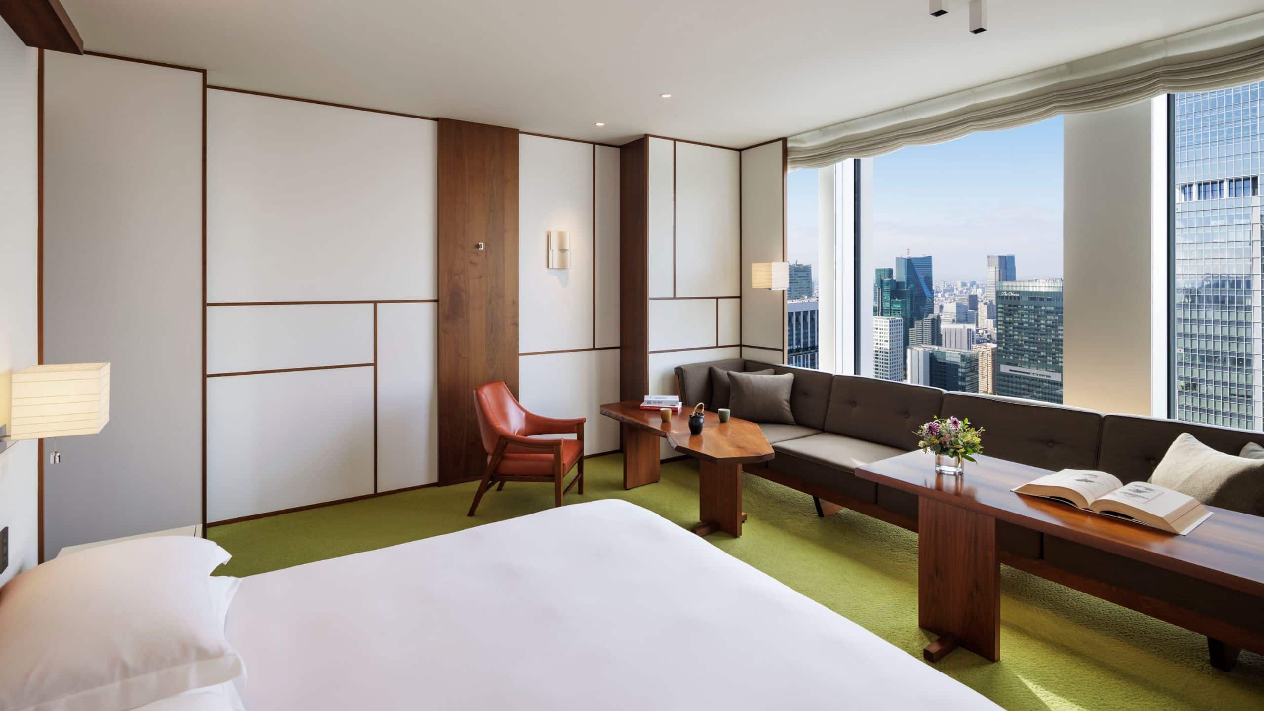 1 King Bed - Image 1