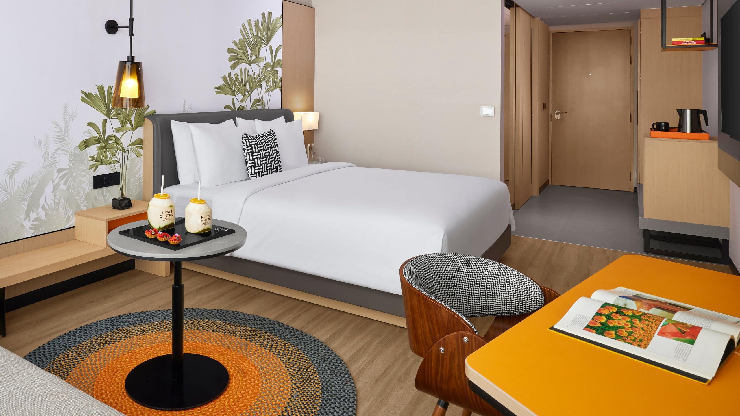 1 King Bed - Image 2