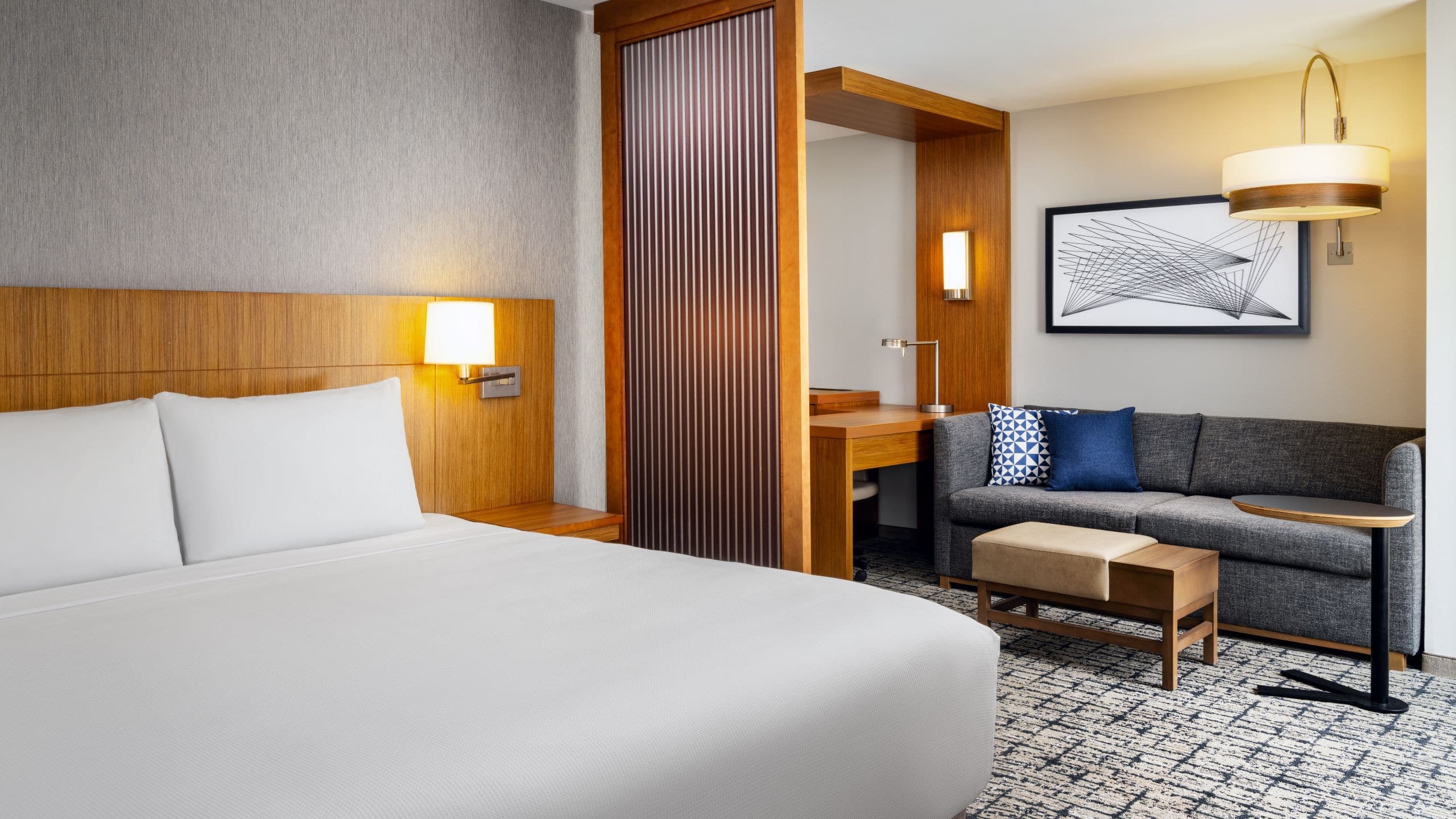 King Bed (with sofa bed) - Image 2