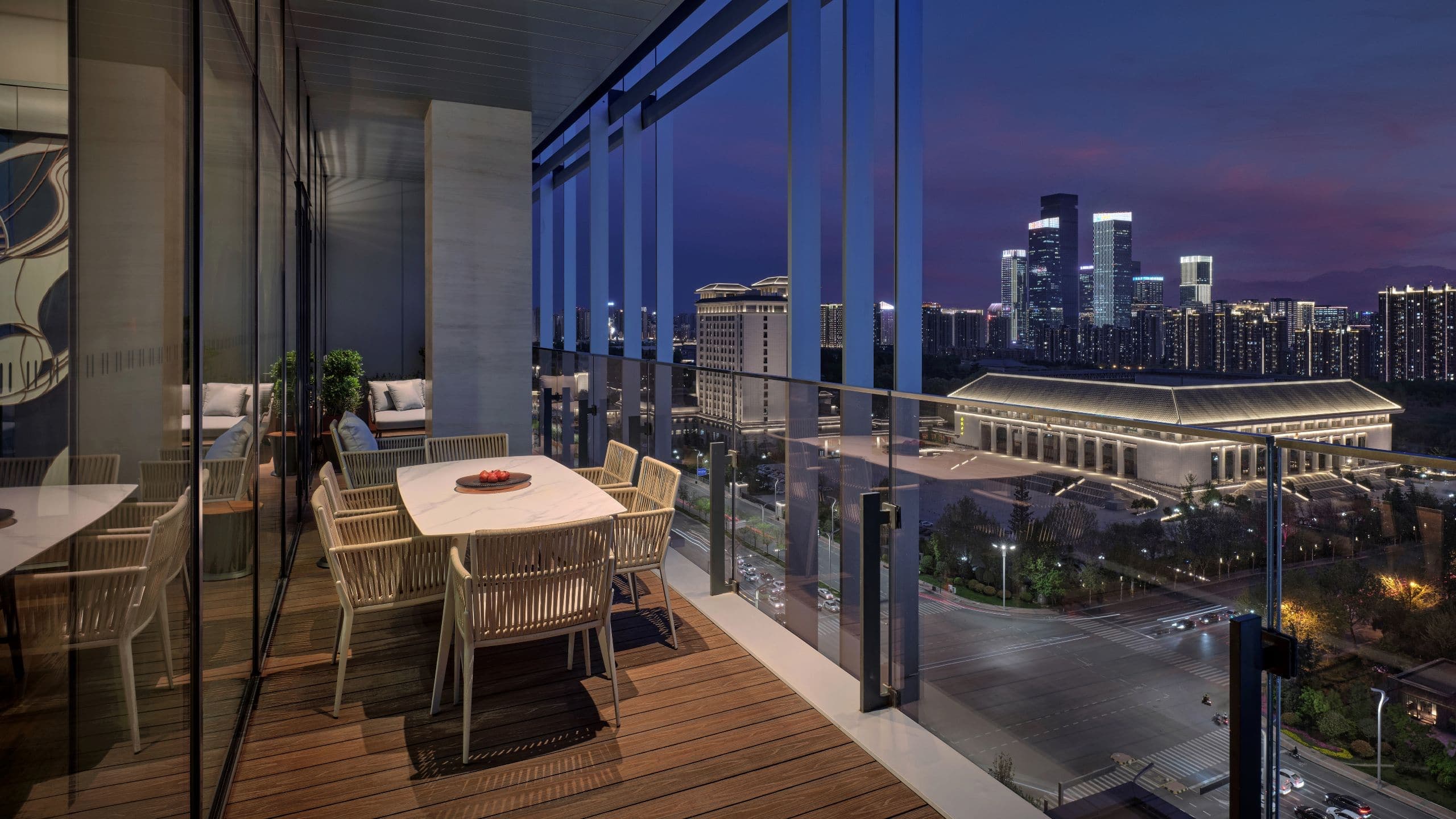 Deluxe Suite King with Balcony - Image 3