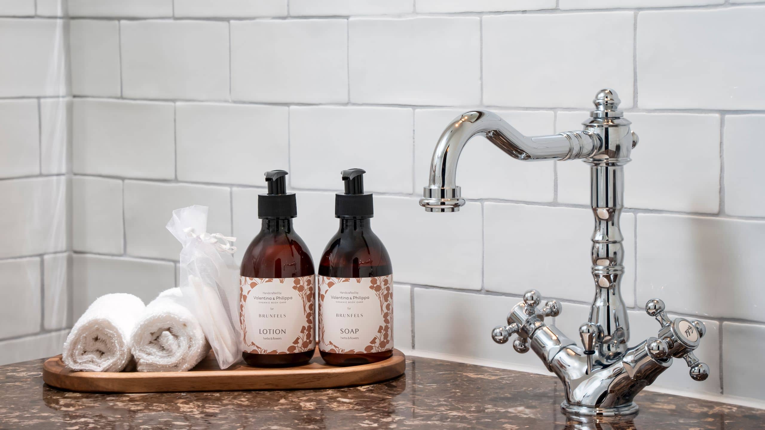 1 King Bed - Image 6