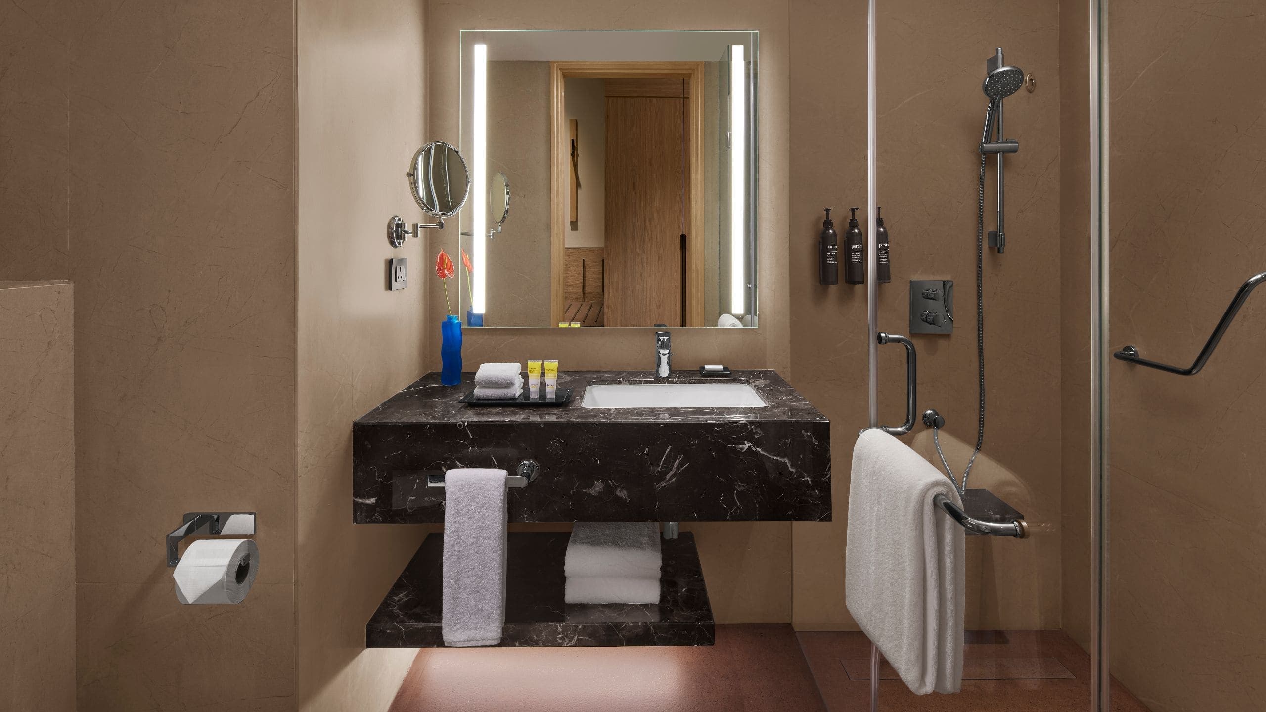 1 King Bed - Image 3