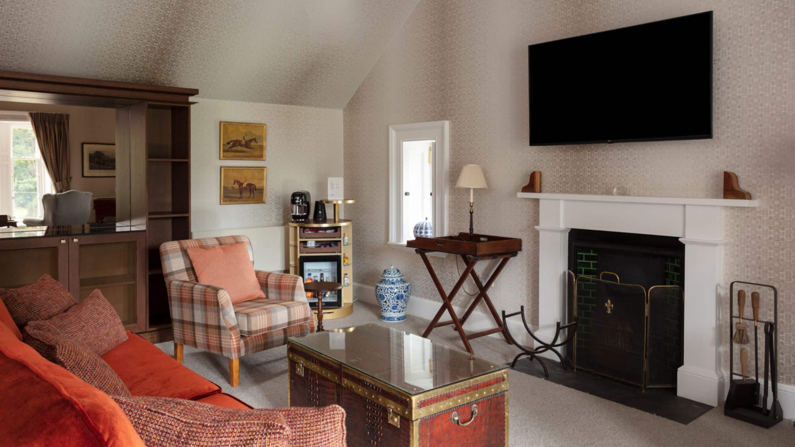 Castle Suite - Image 2