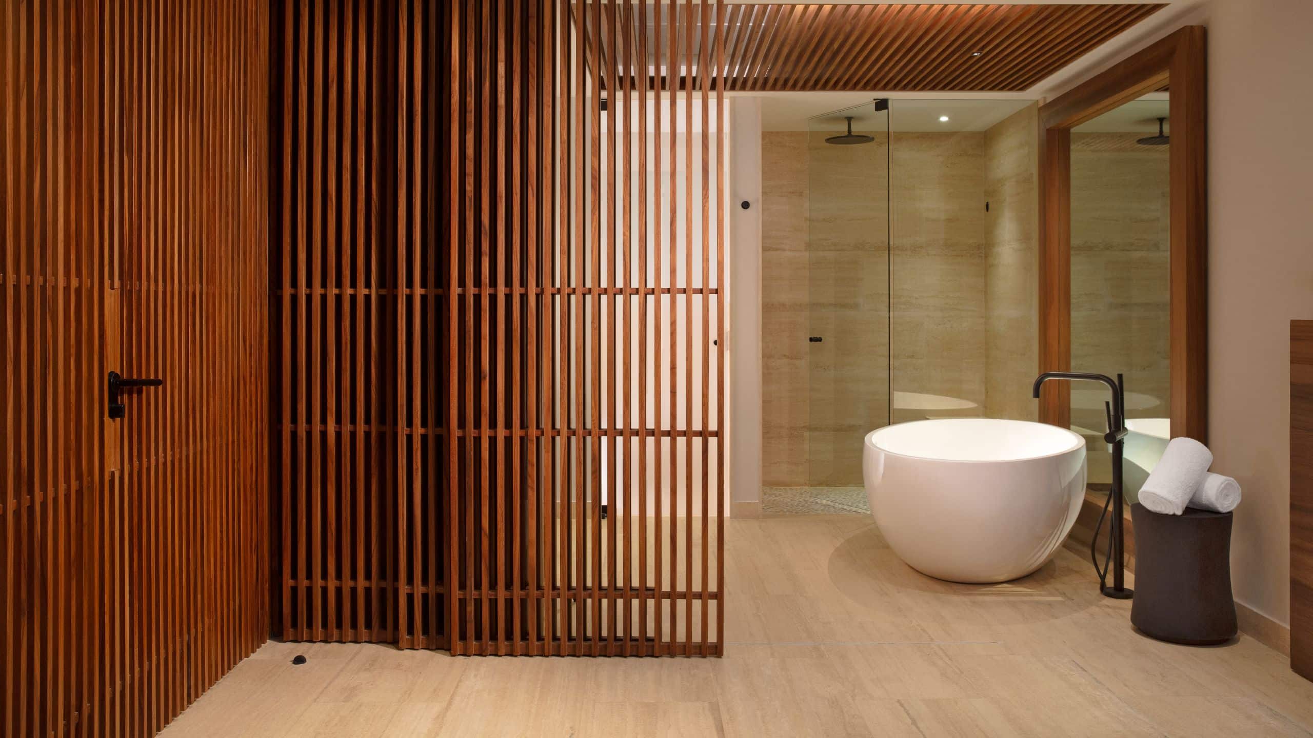 Junior Suite Tropical View King - Image 3