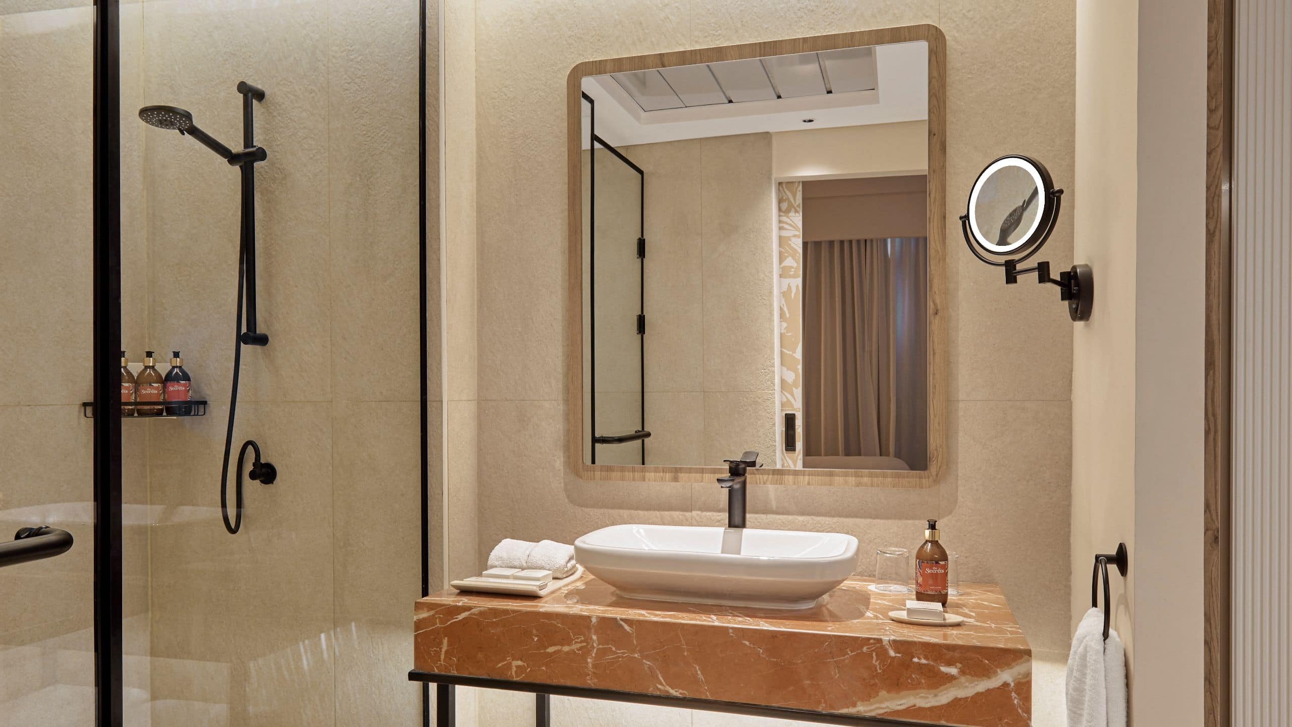 1 Bedroom Suite Deluxe - Image 5