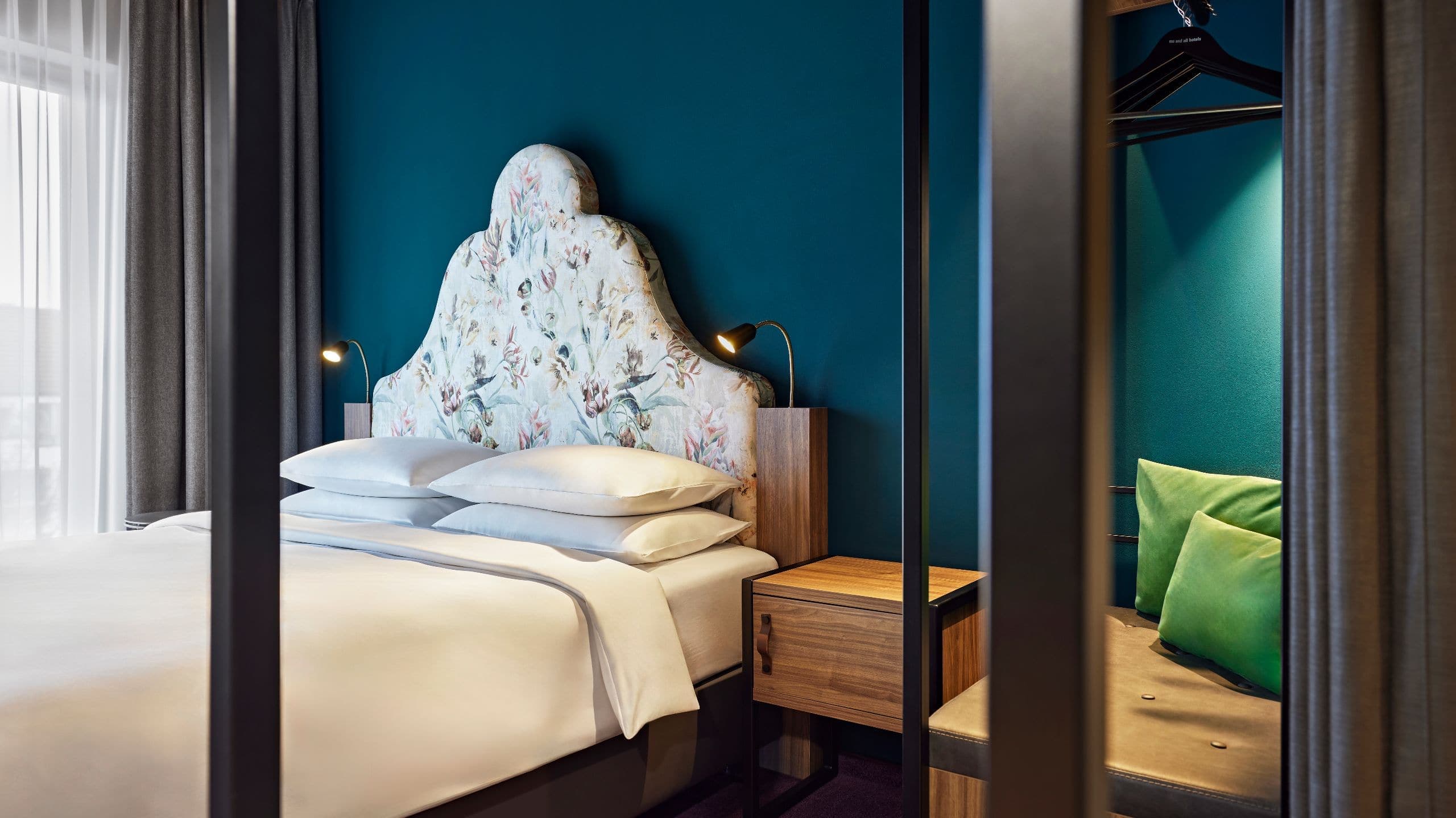 1 King Bed - Image 2