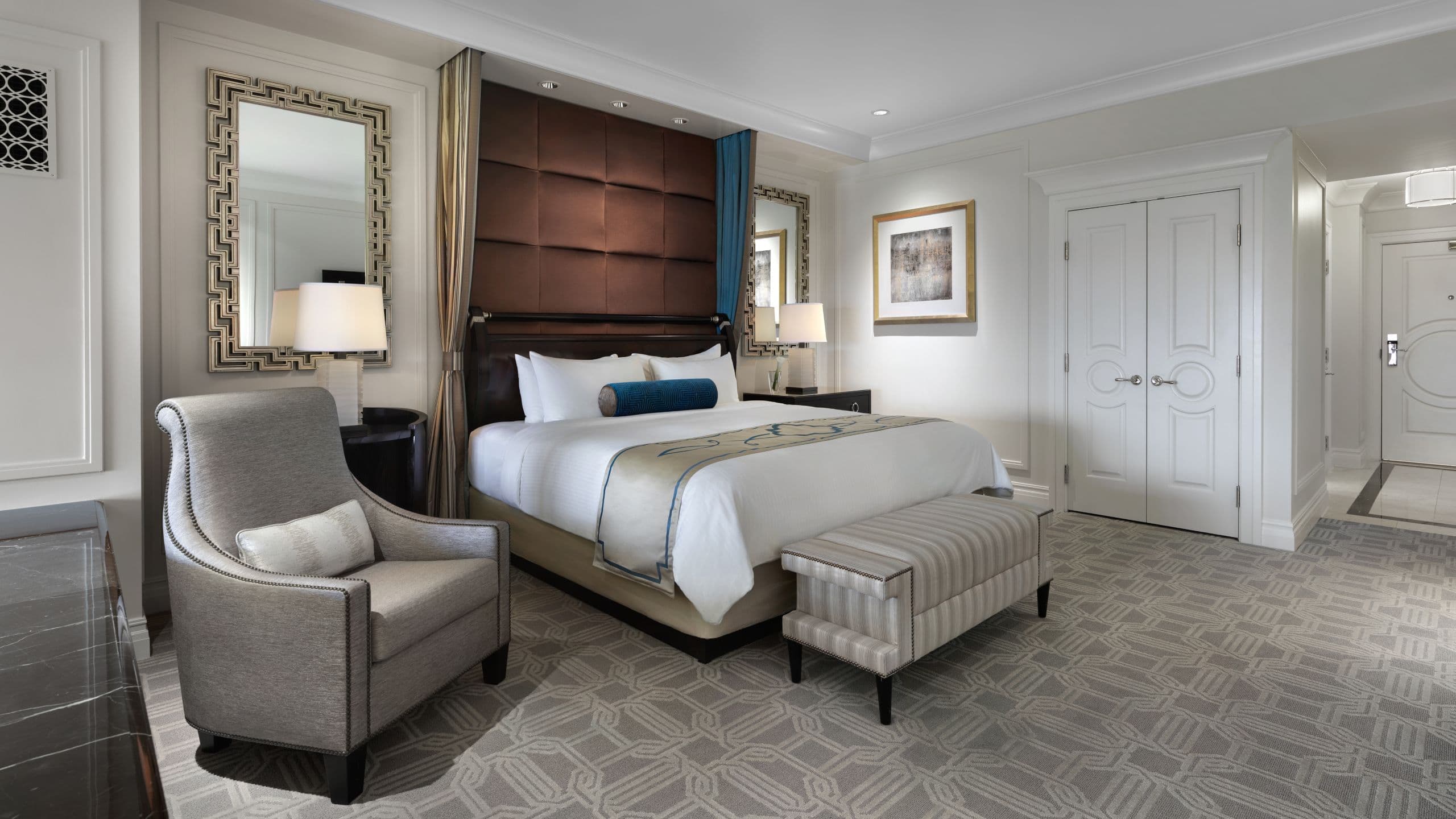 Luxury King Suite - Image 1