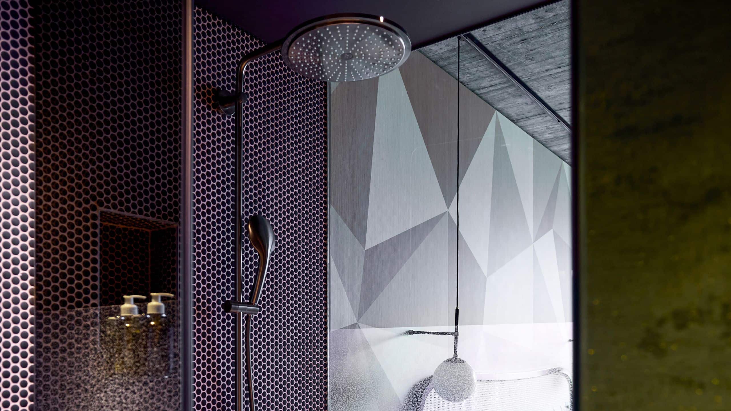 1 King Bed Mountain View - Image 4