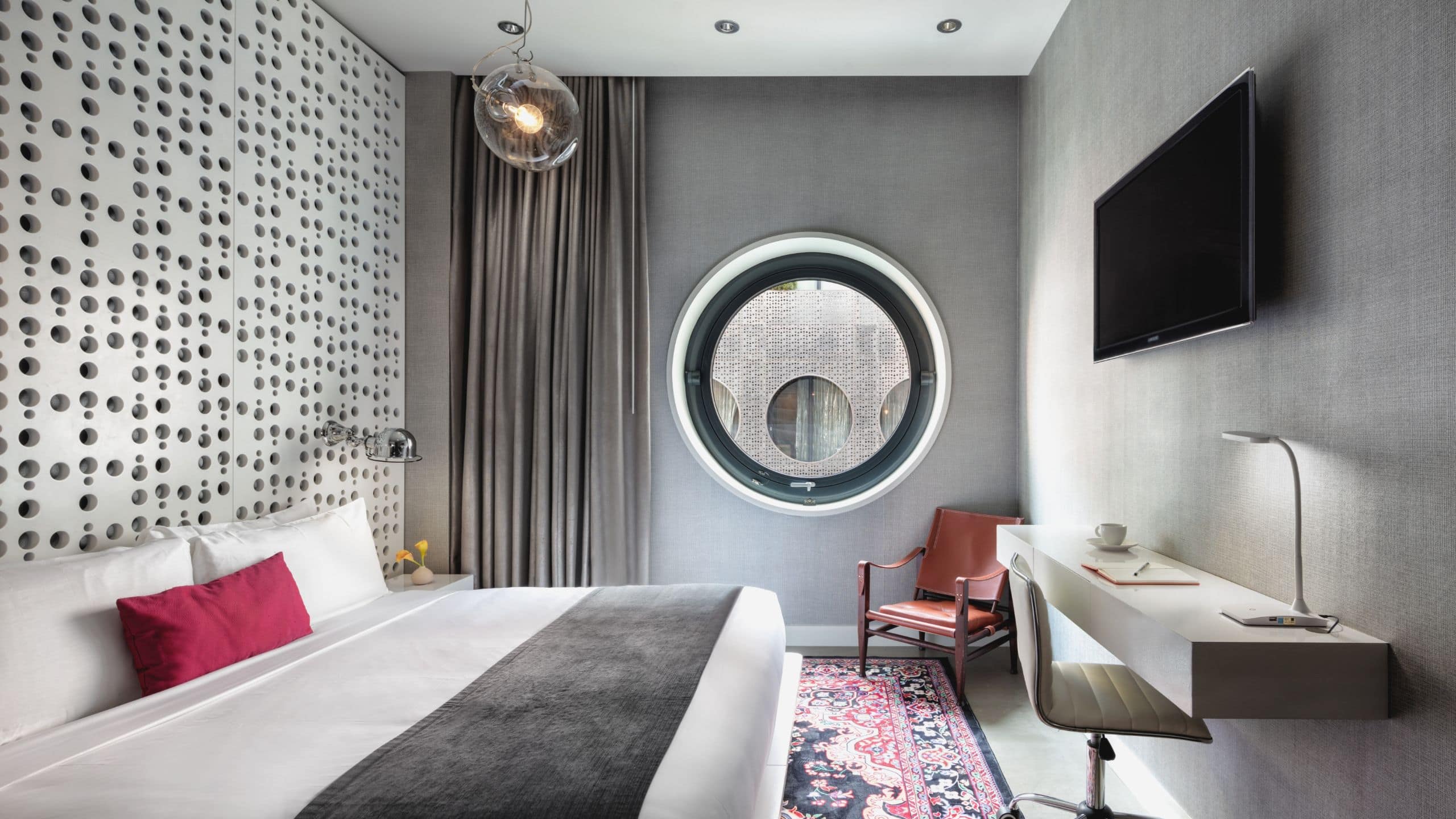 1 King Bed Bronze - Image 2