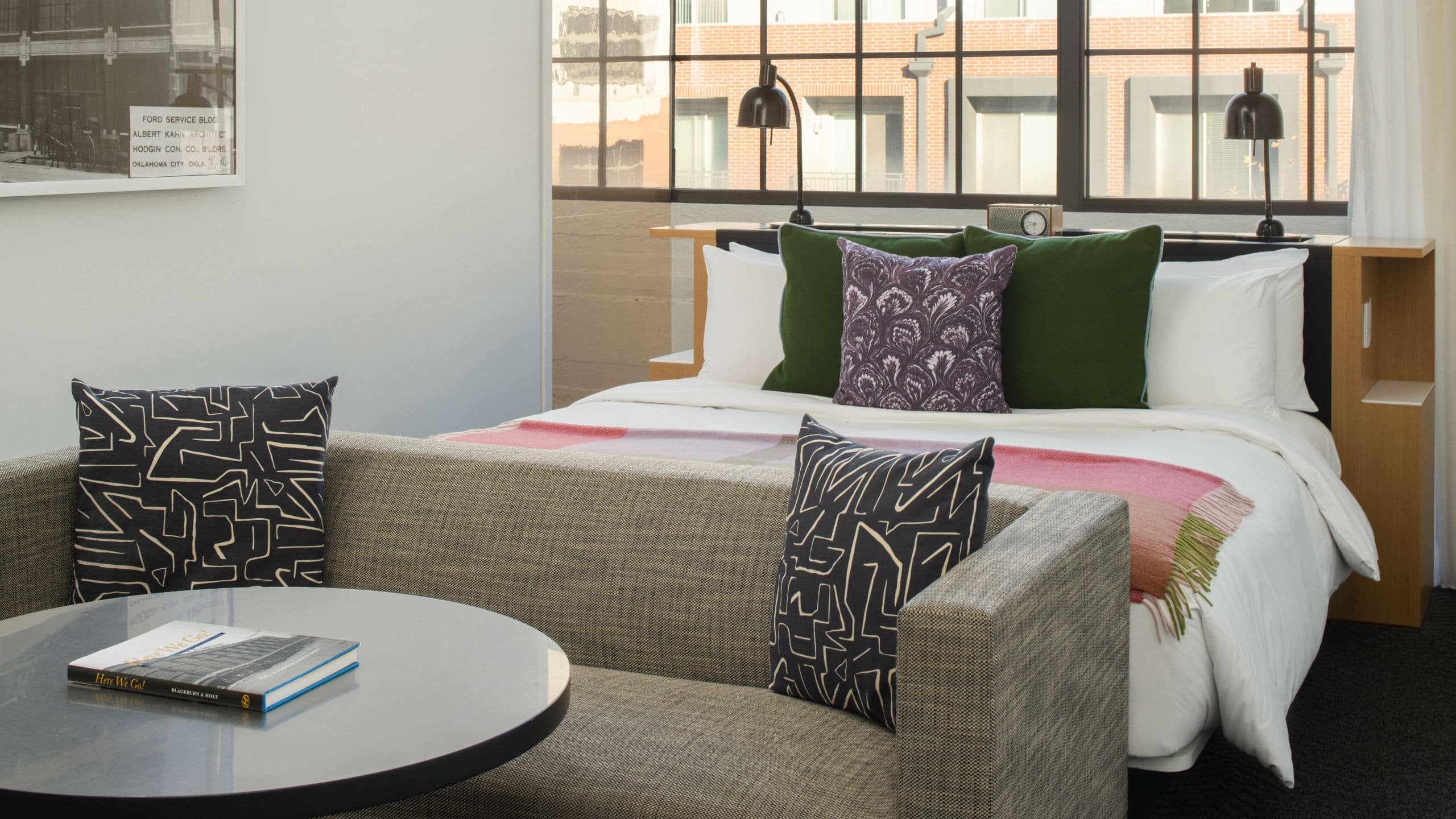 1 King Bed - Image 1