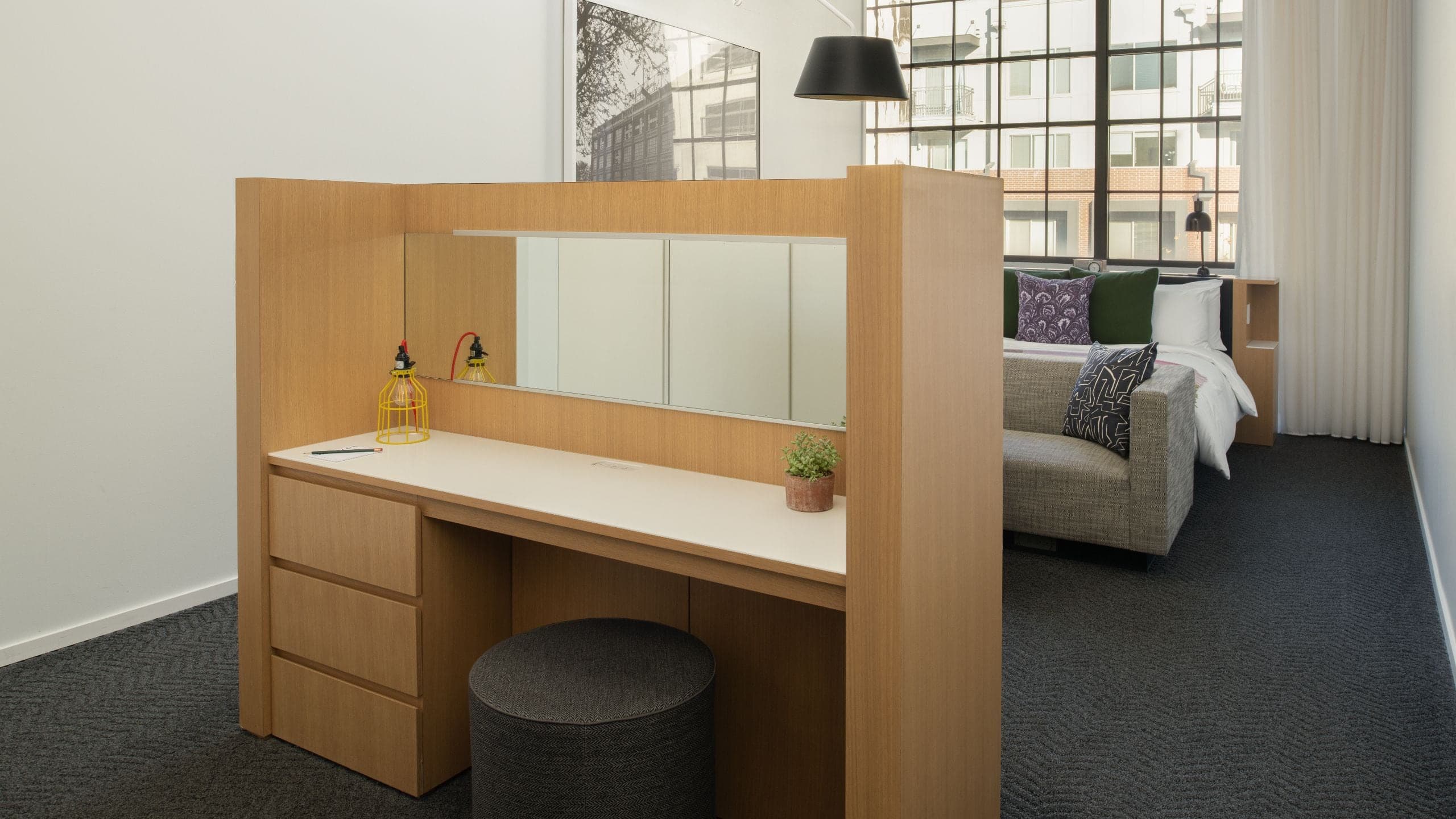 1 King Bed - Image 3