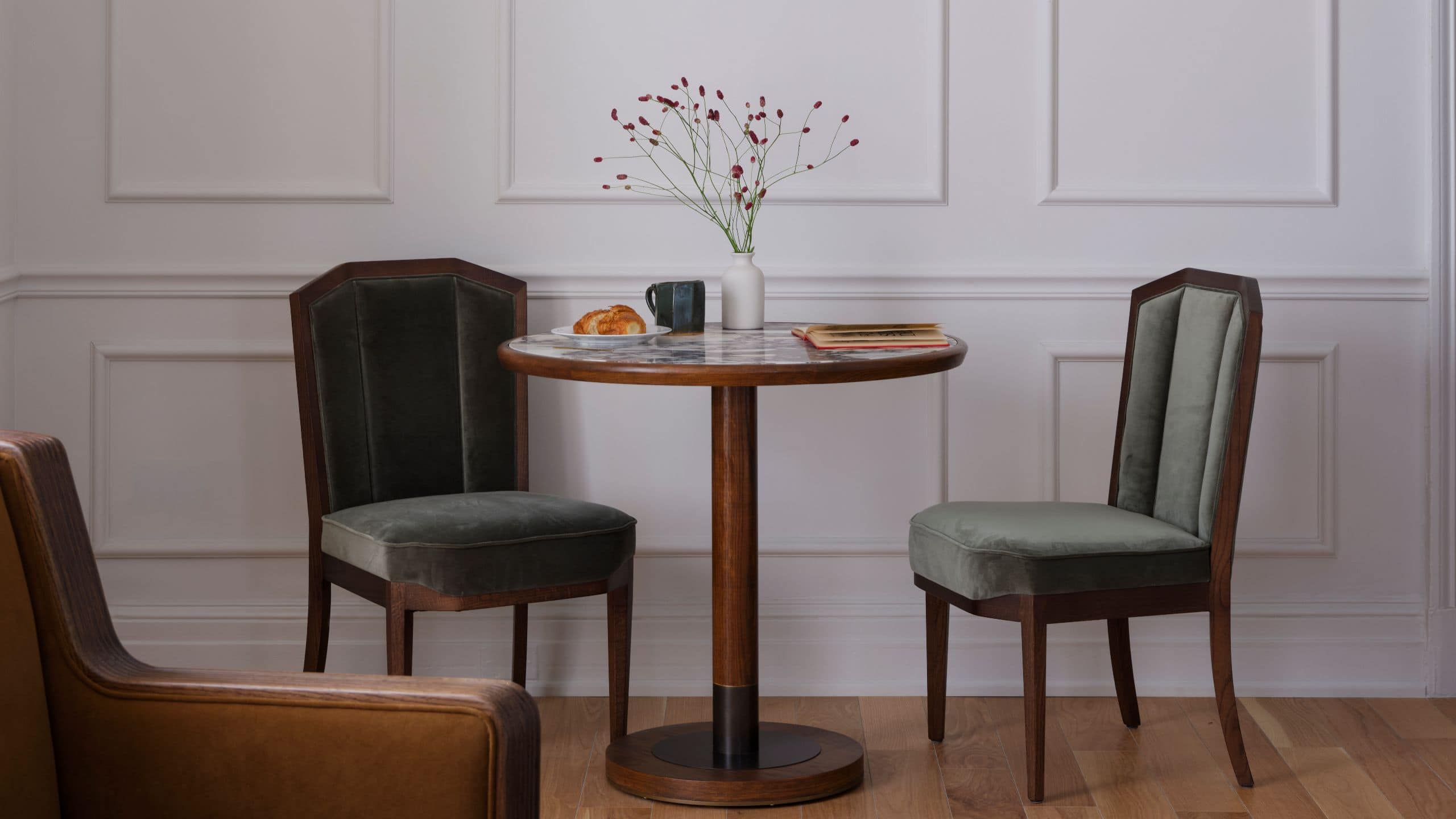 One Bedroom Corner Suite With Accessible Tub - Image 6