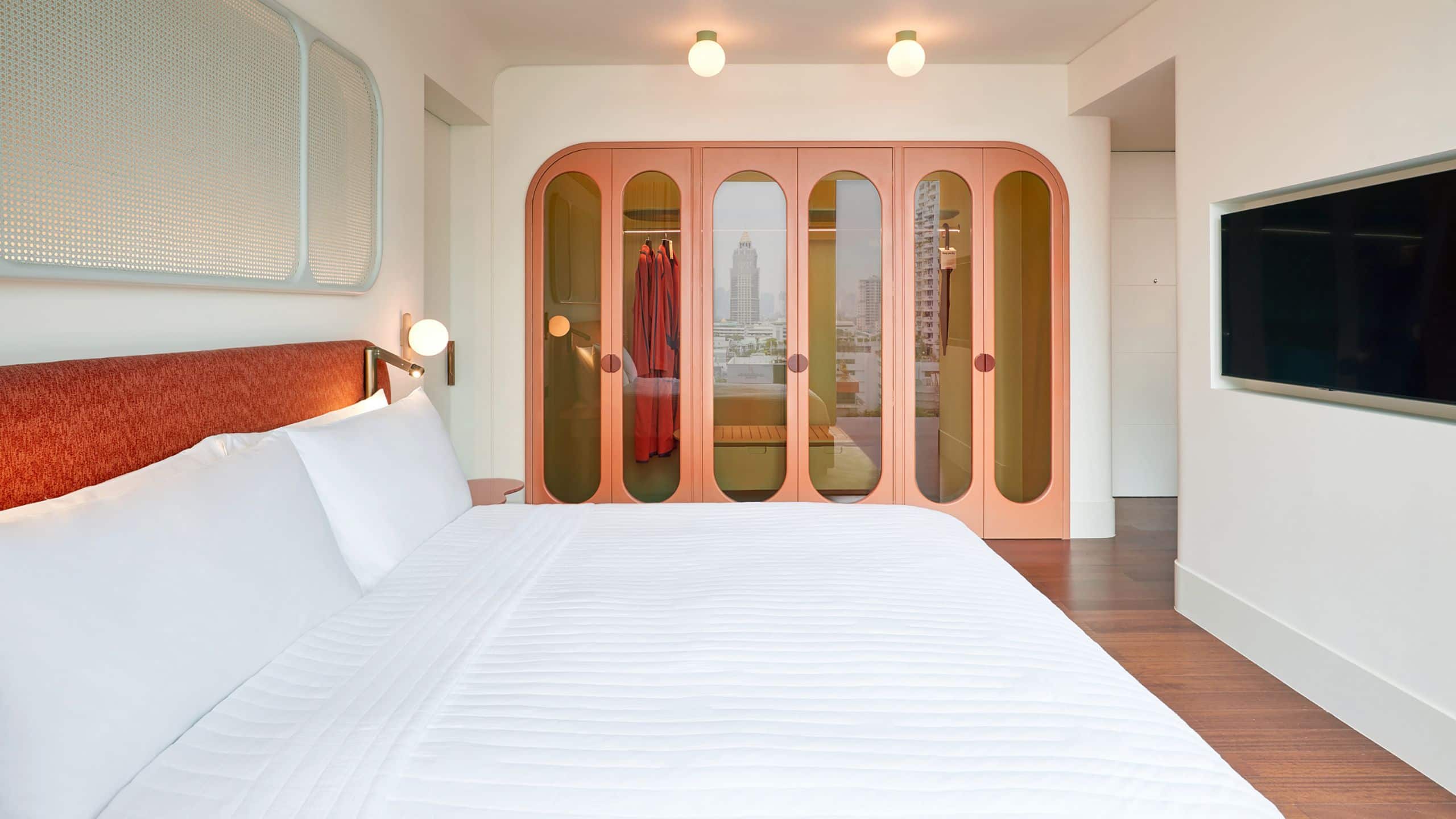 One Bedroom Balcony Suite - Image 2