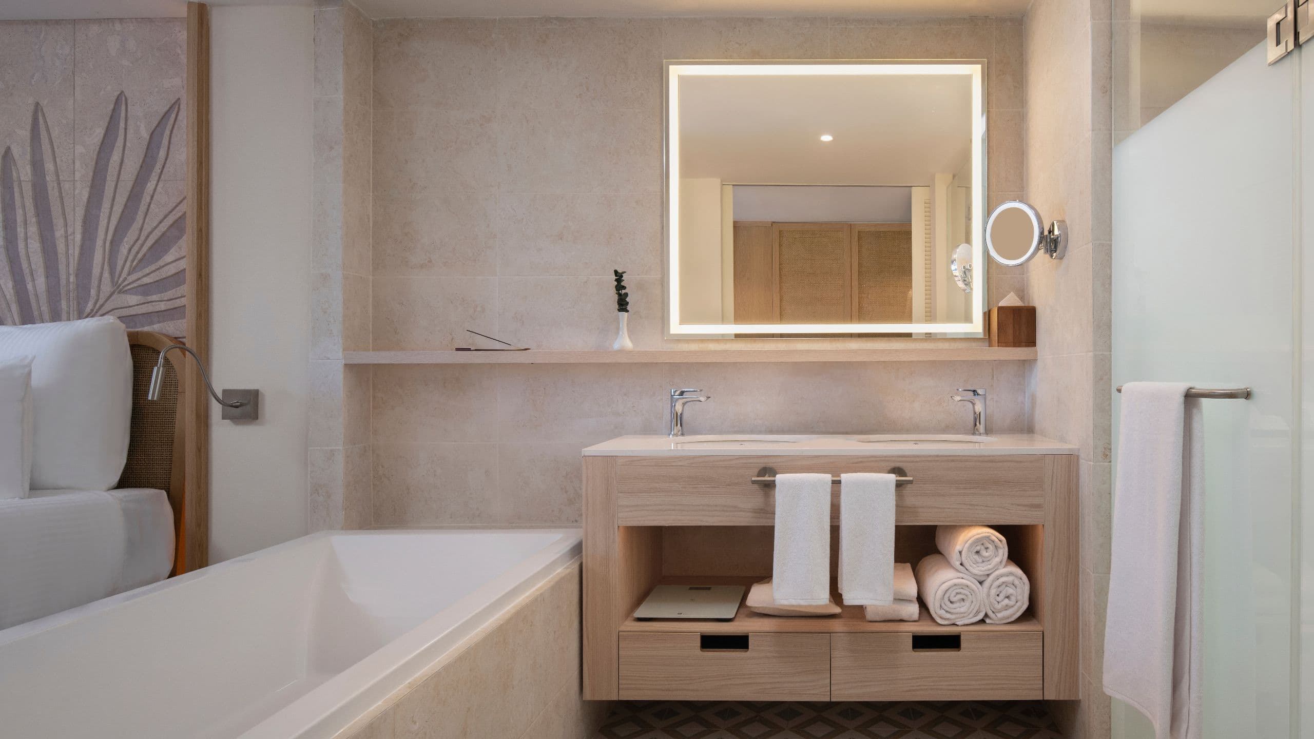 Junior Suite Tropical View Double Beds - Image 1