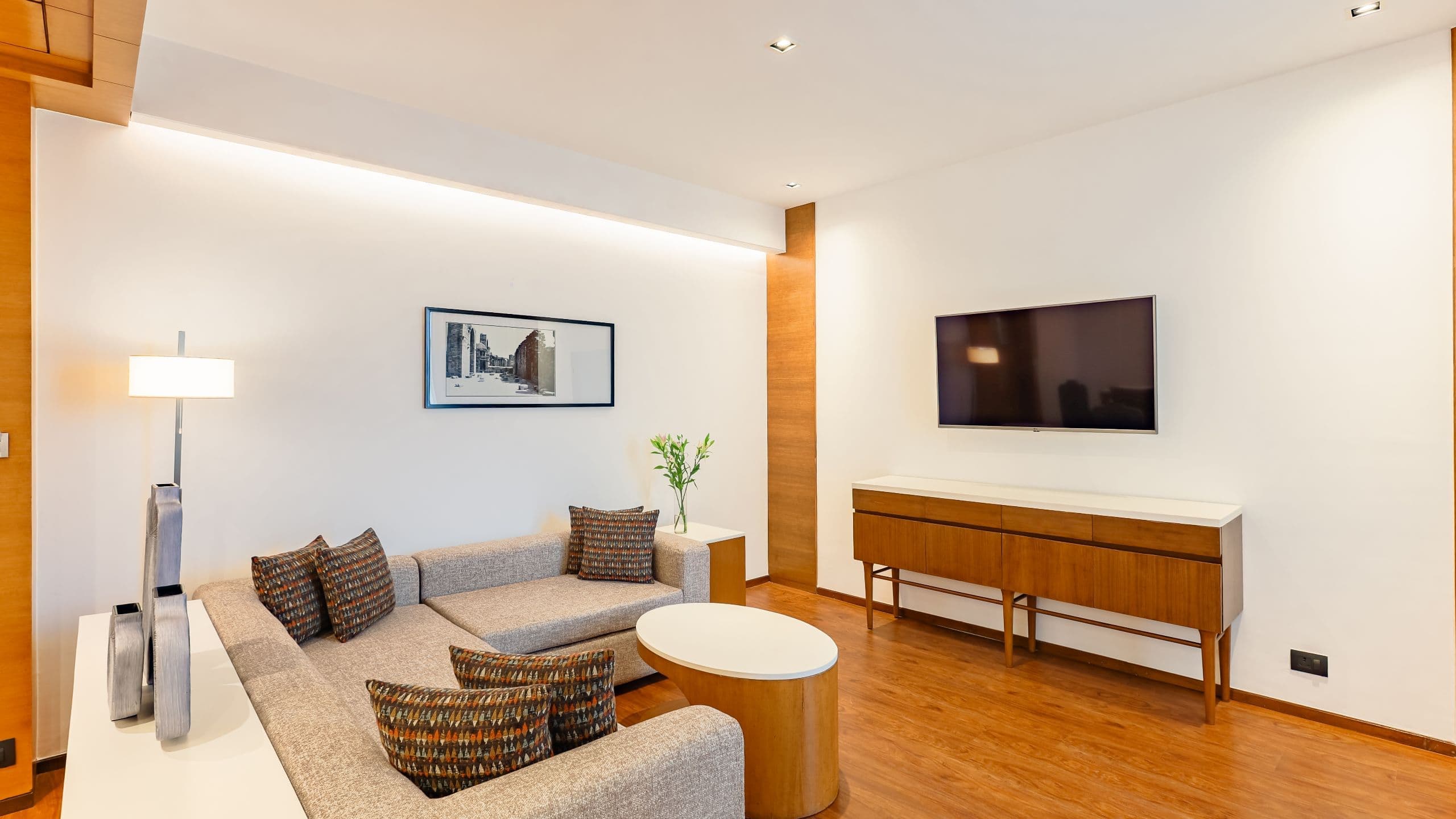 Hyatt Executive Suite - Image 4