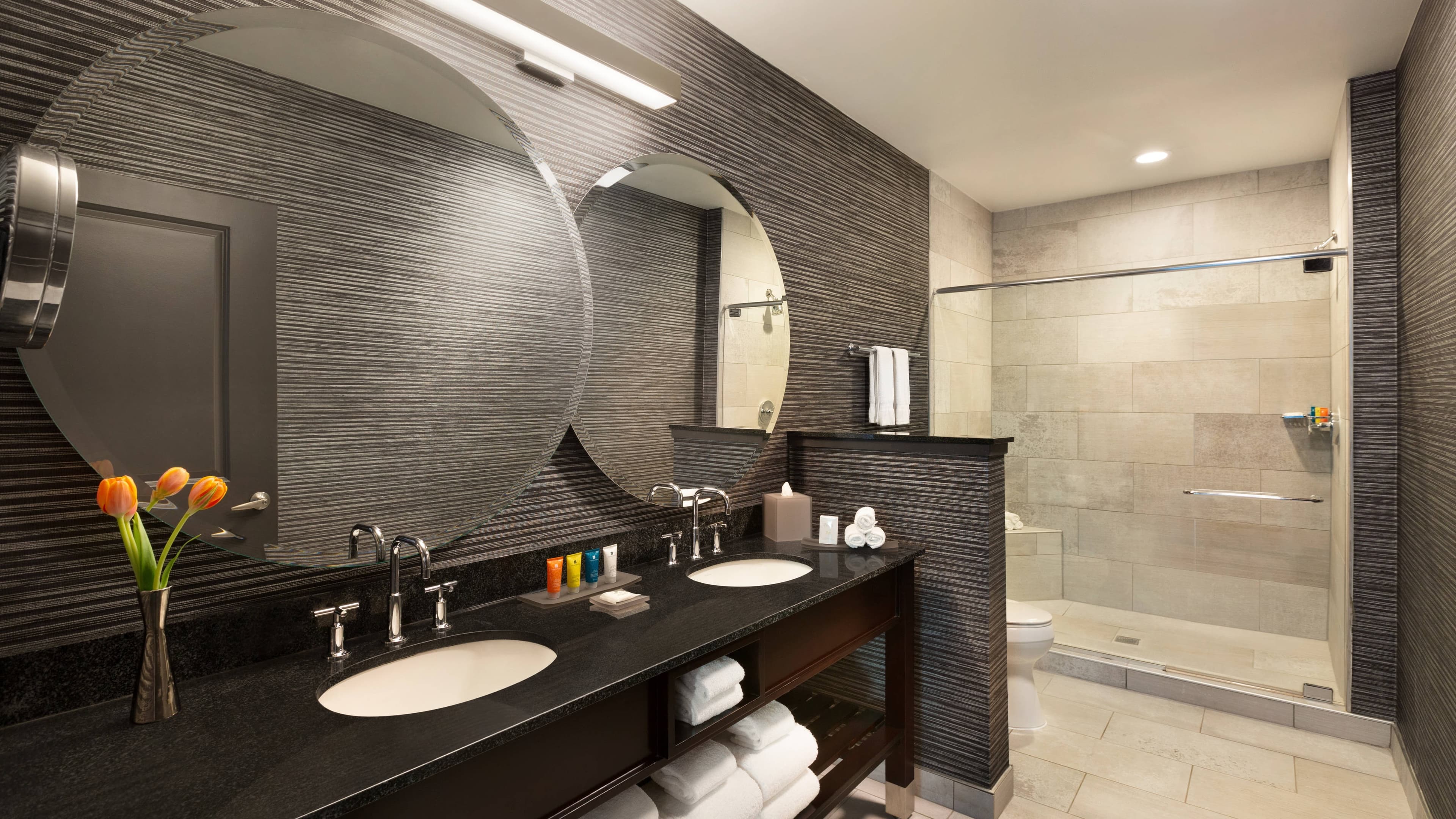 1 Bedroom Suite - Image 11